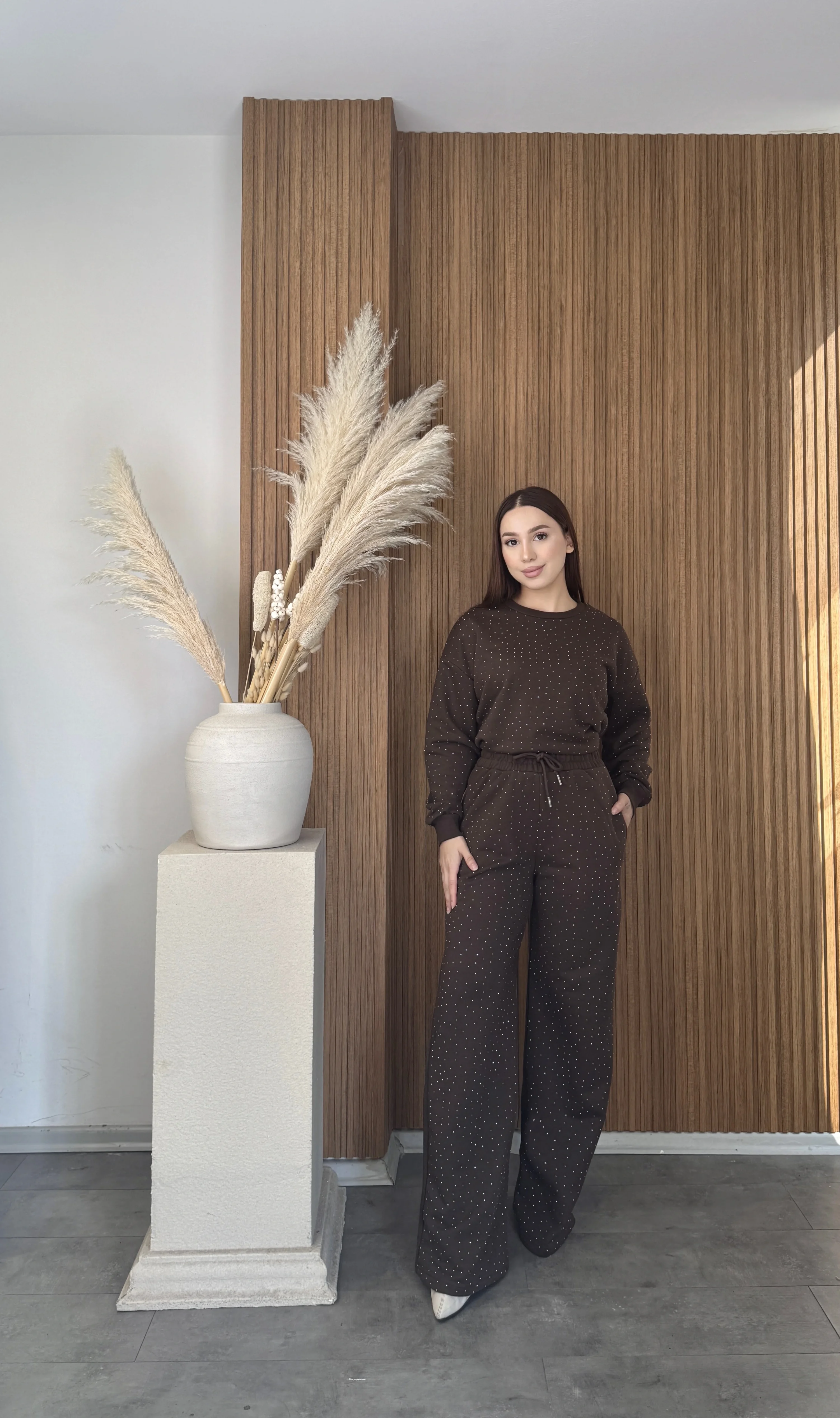 Üç İplik Şardonlu Serpme Taşlı Takım