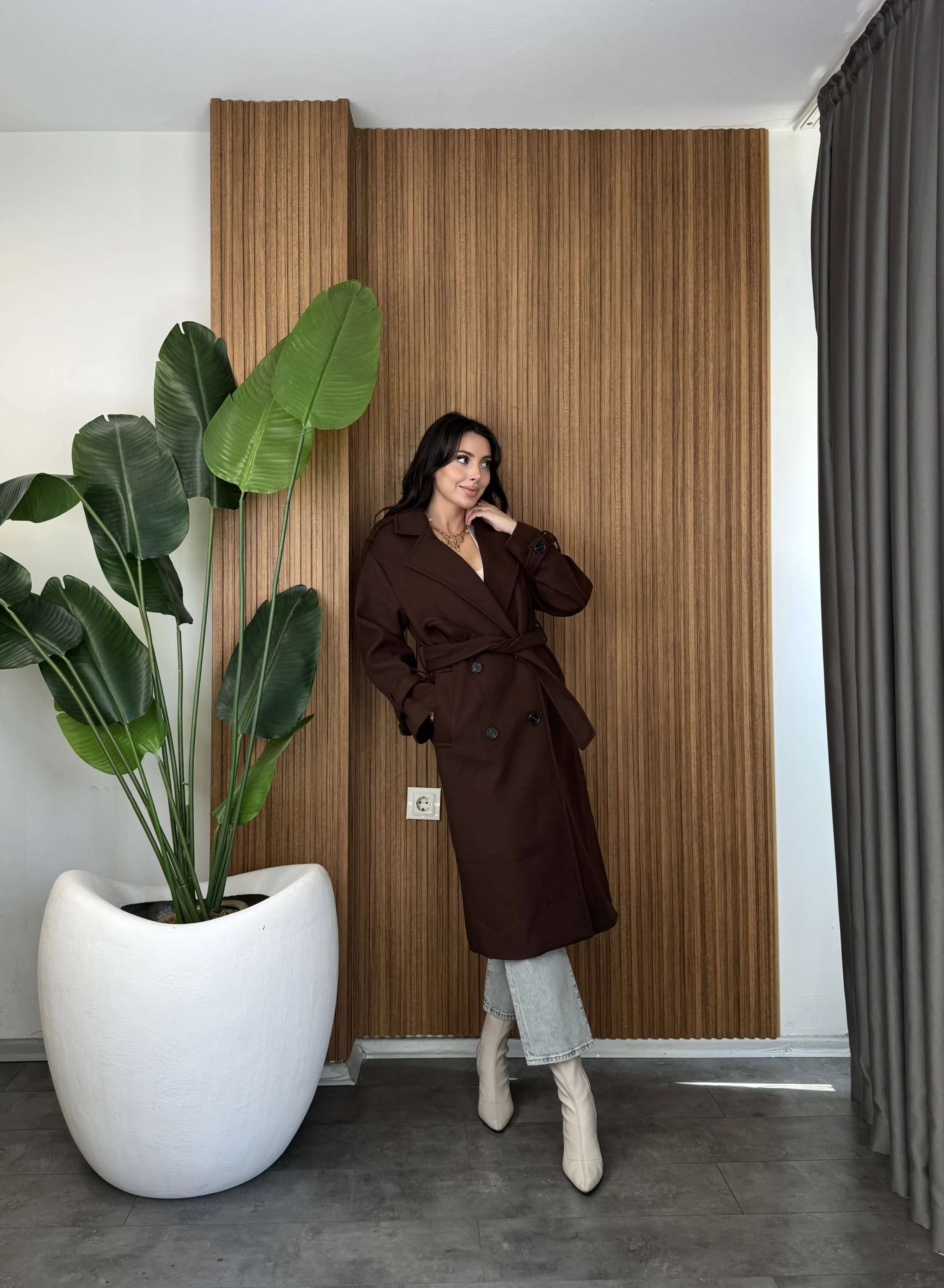 Kol ve Bel Kemerli Kaşe Kaban