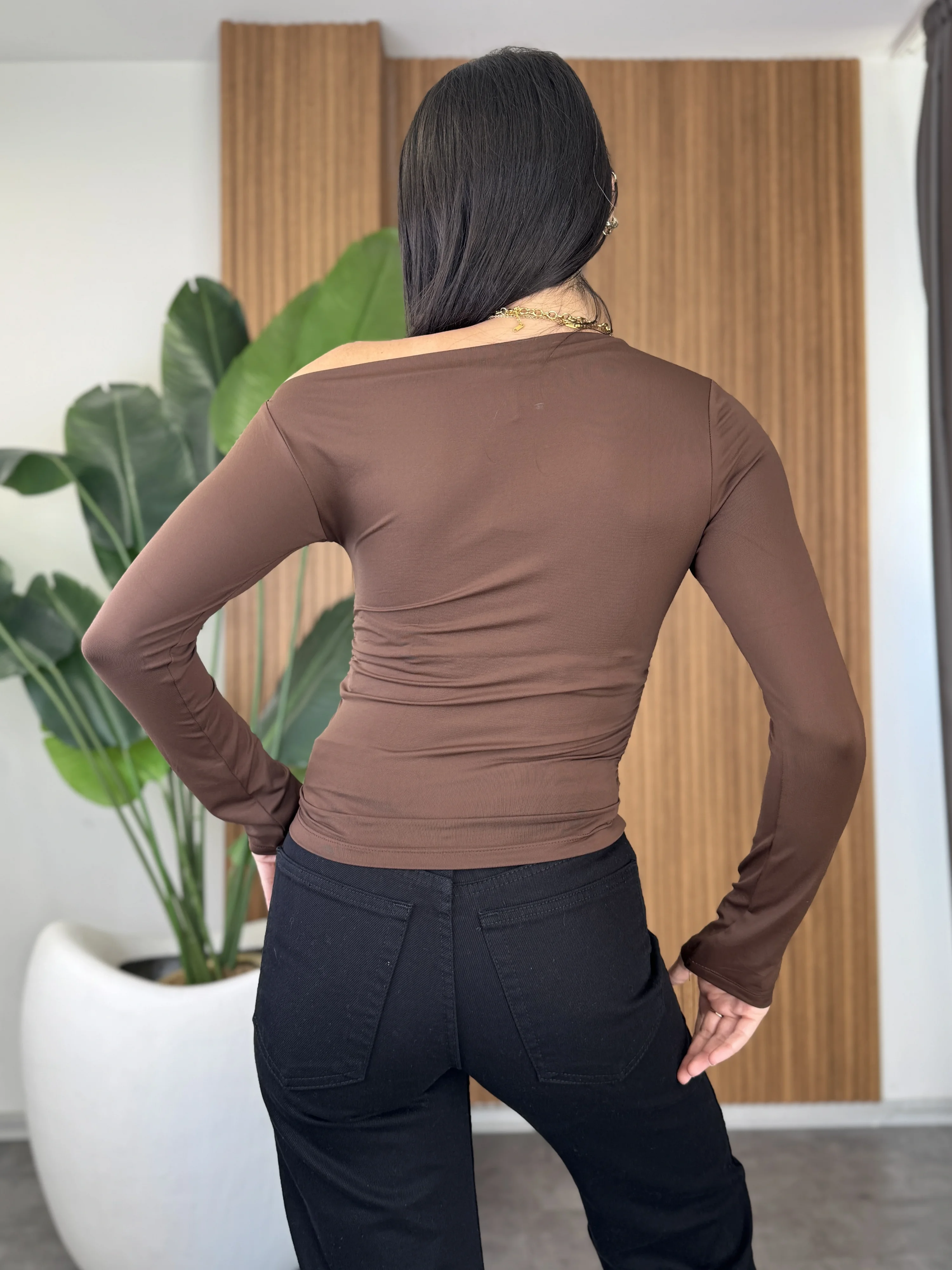 Yanı Büzgülü Poliamid Kayık Yaka Bluz