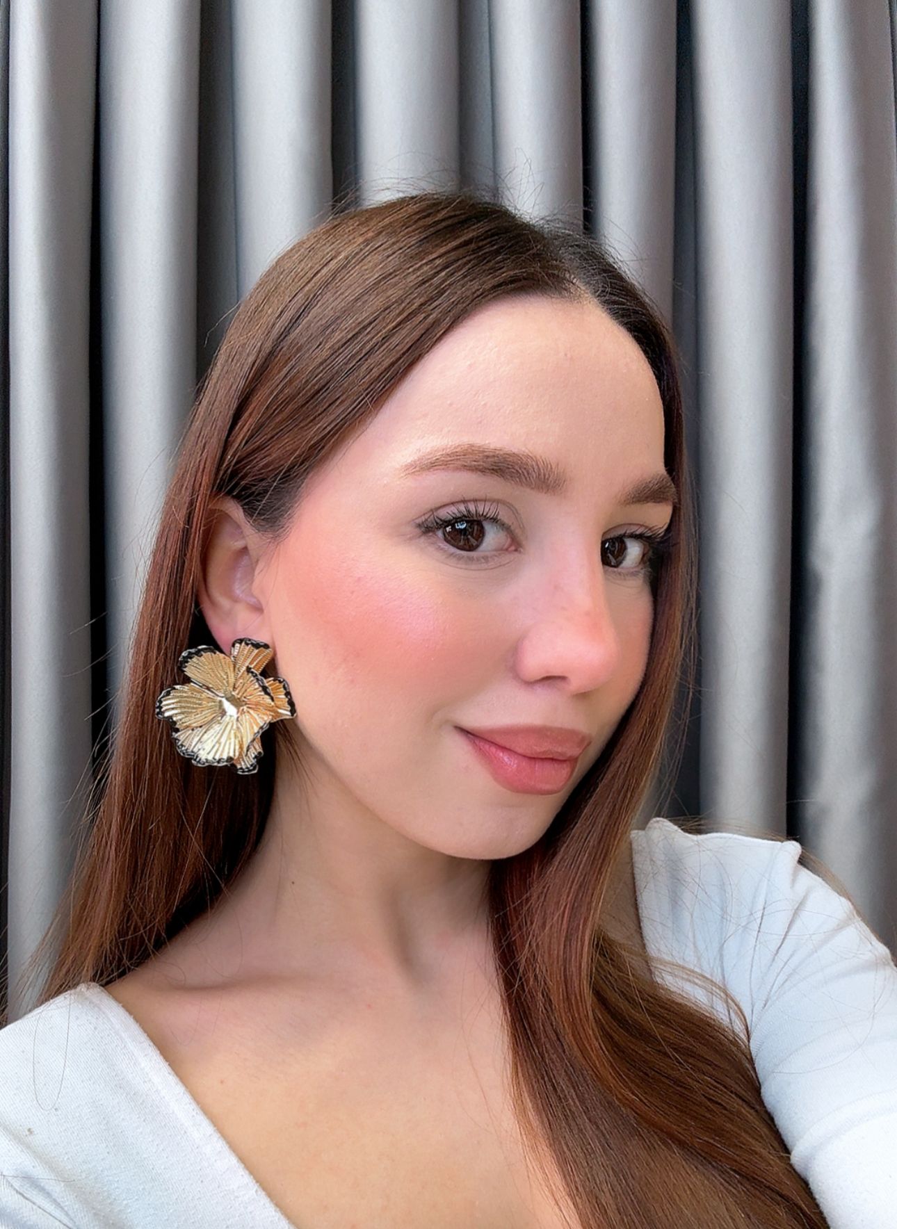 Çiçek Model Gold Küpe