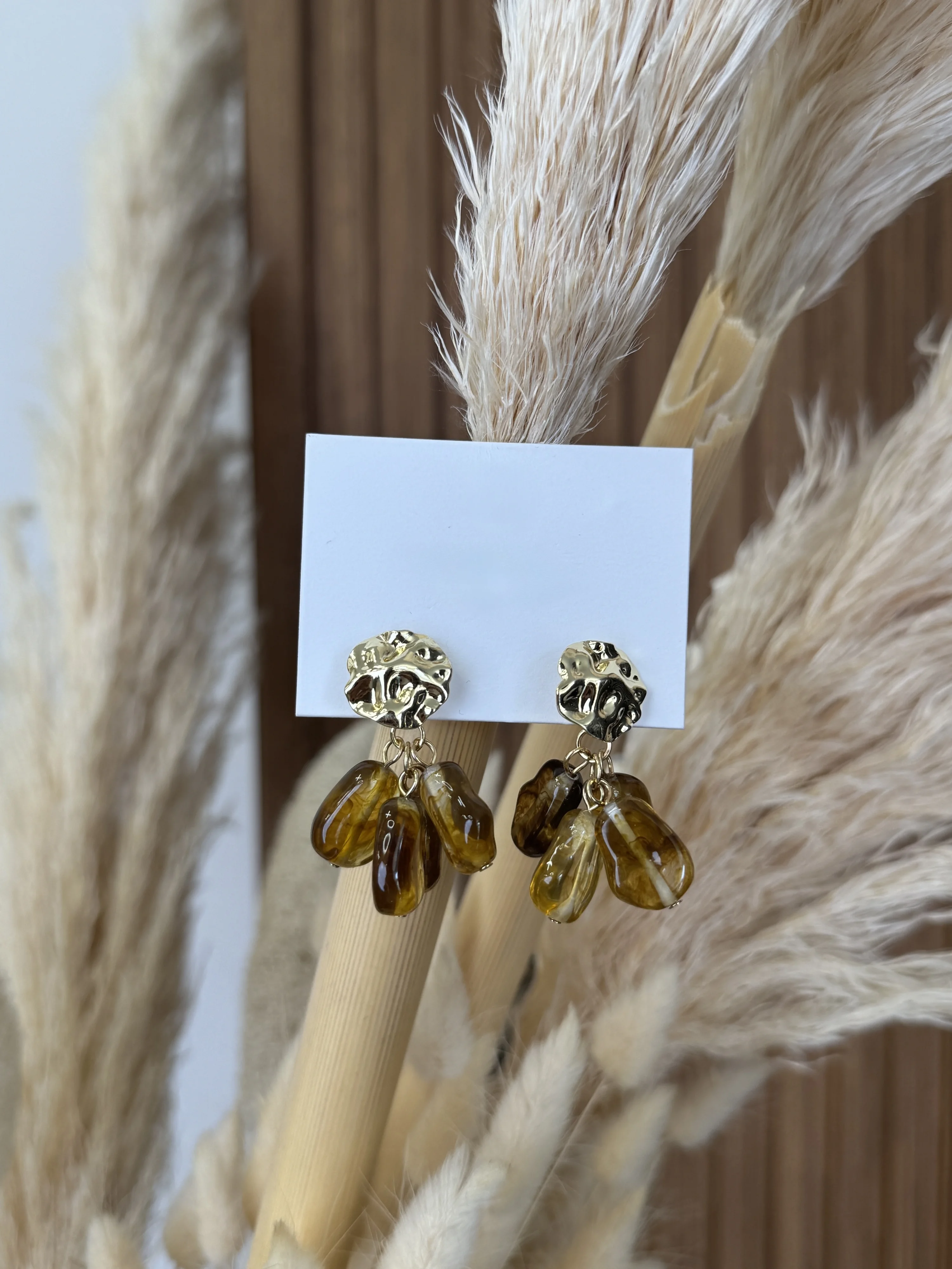 Gold ve Taş Detaylı Küpe