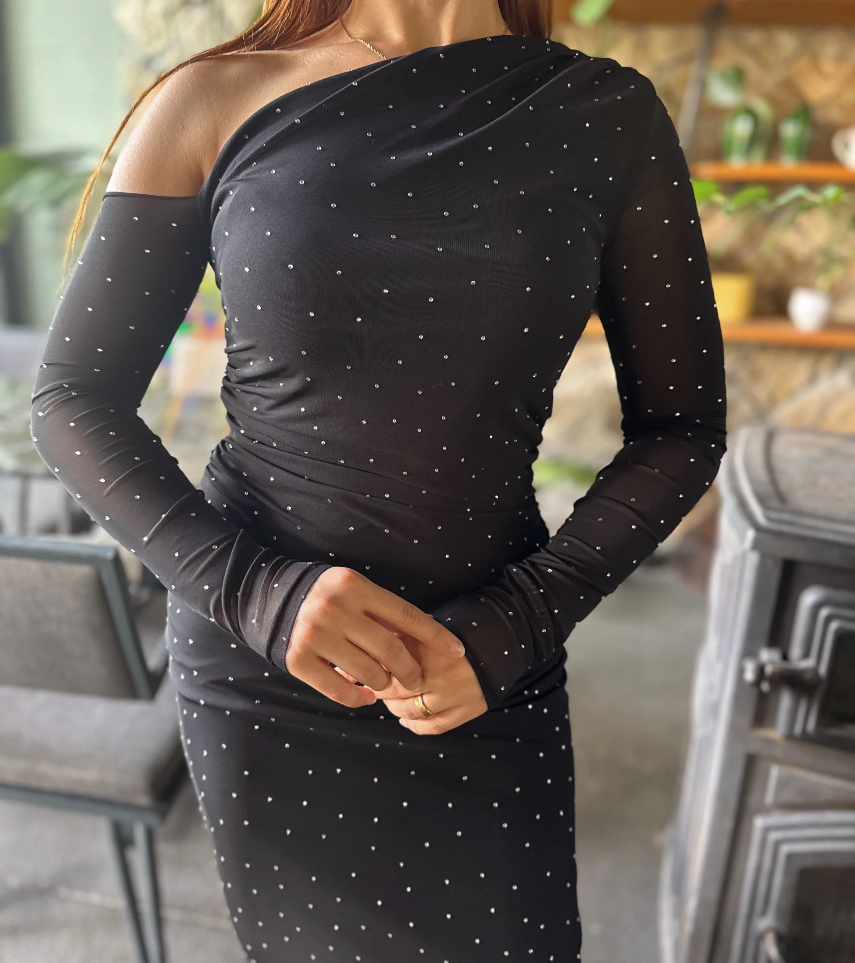 Taşlı Düşük Omuz Tül Elbise