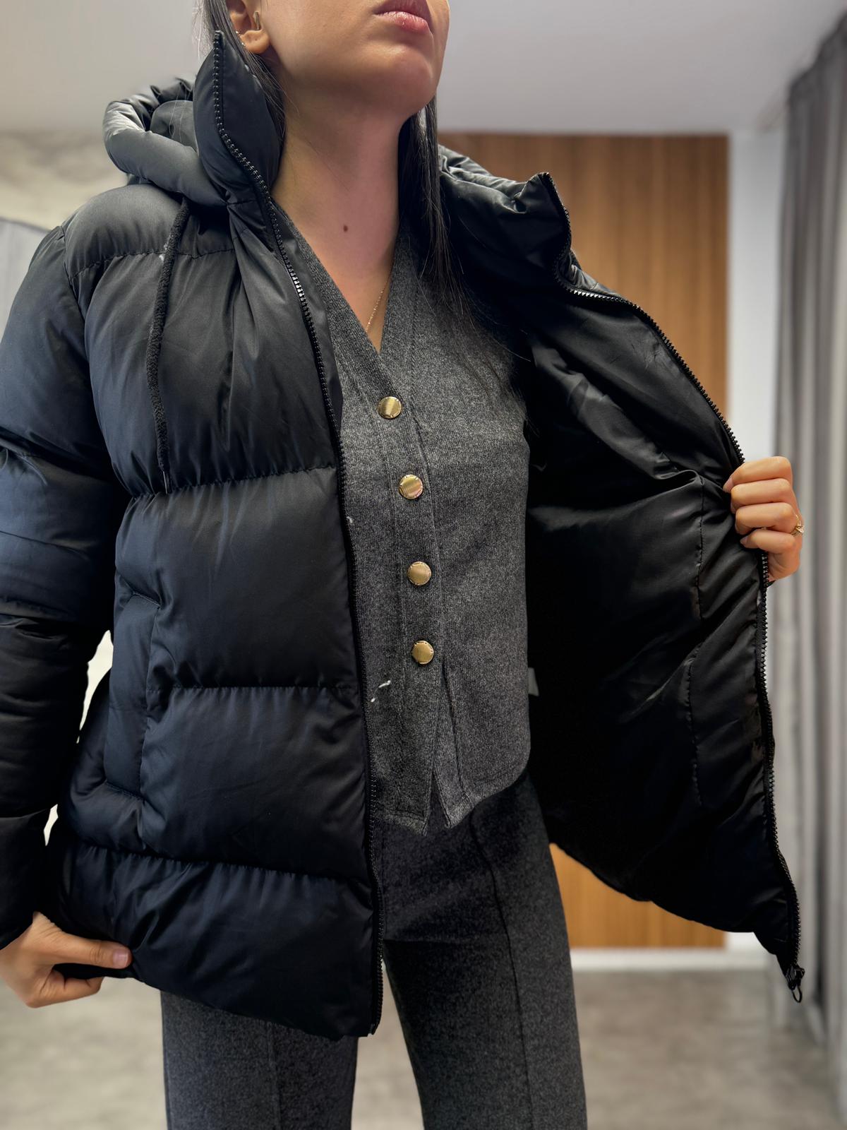 Kapüşonlu Bağcıklı Uzun Şişme Mont