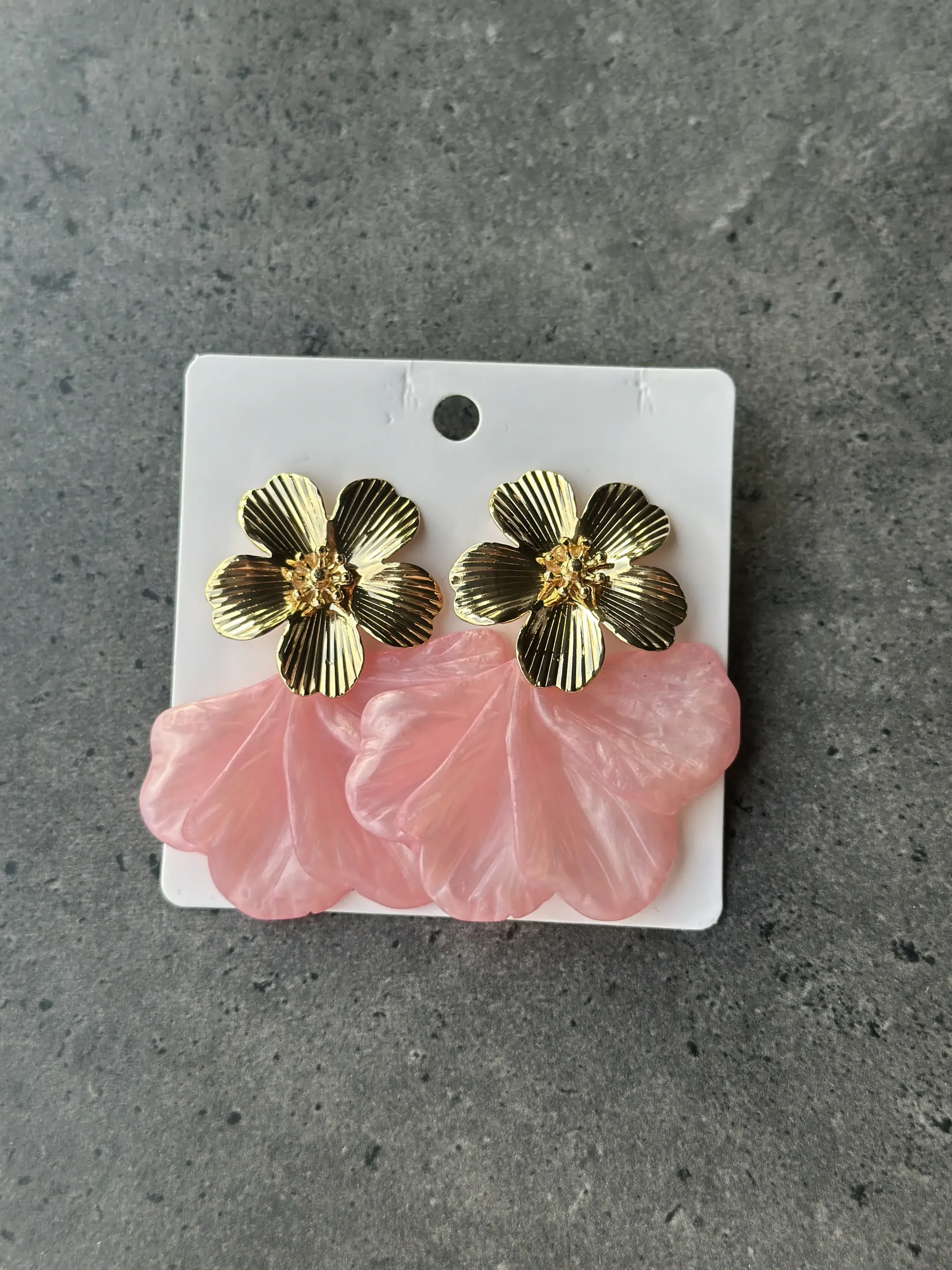 Çiçek ve Yapraklı İri Küpe