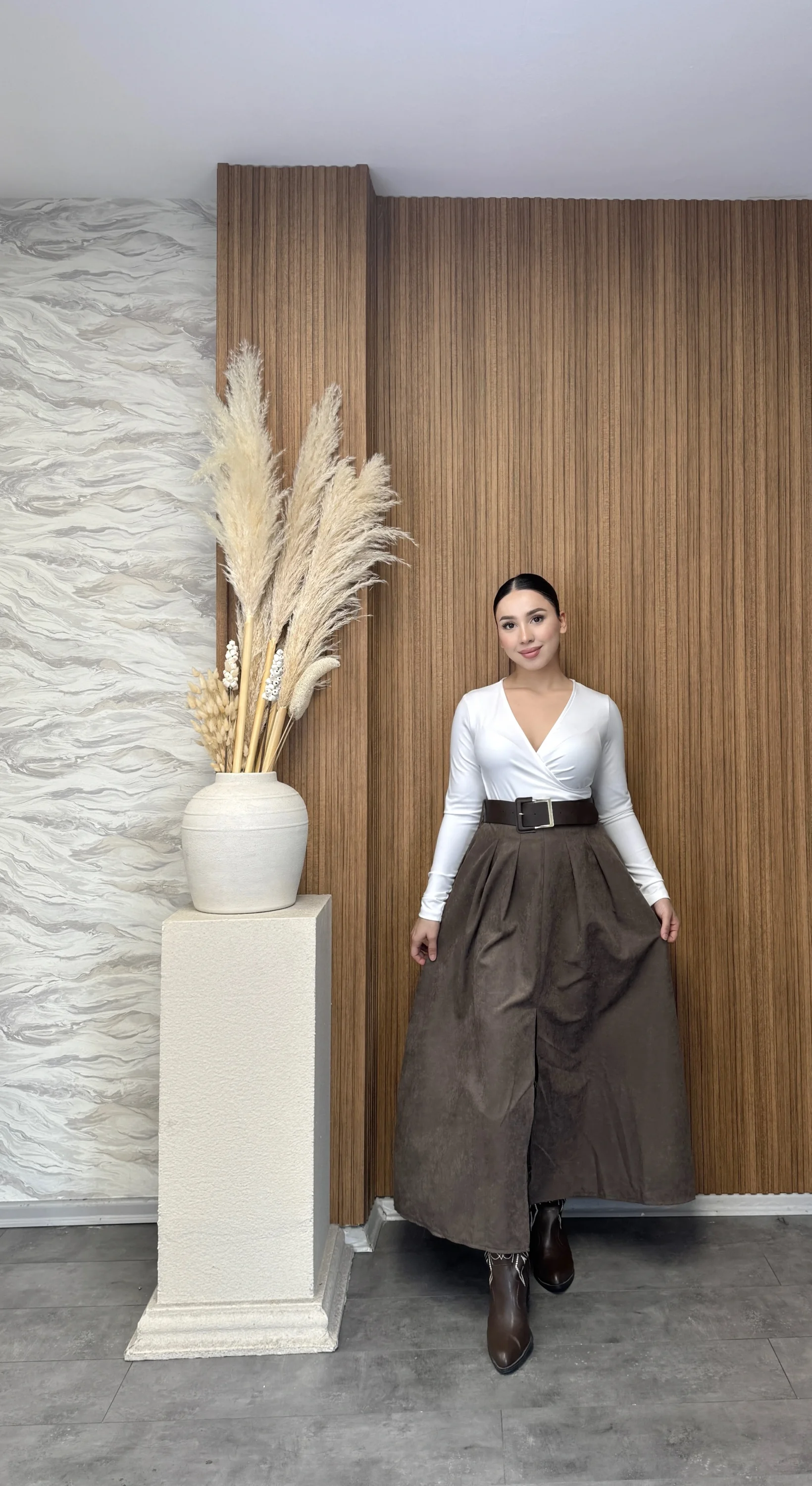 Ön Yırtmaçlı Kemerli Etek