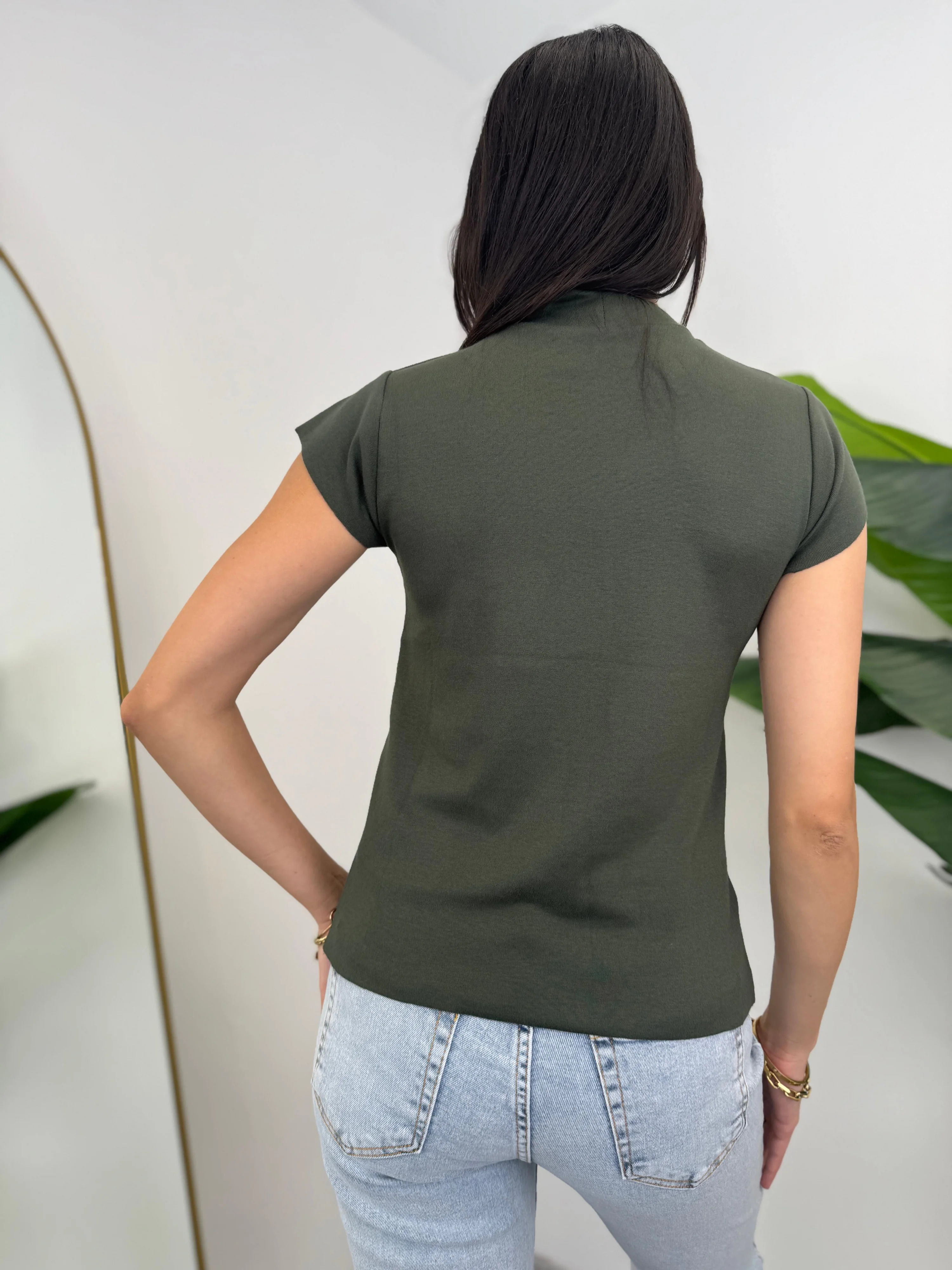 Dik Yaka Düşük Kol Body