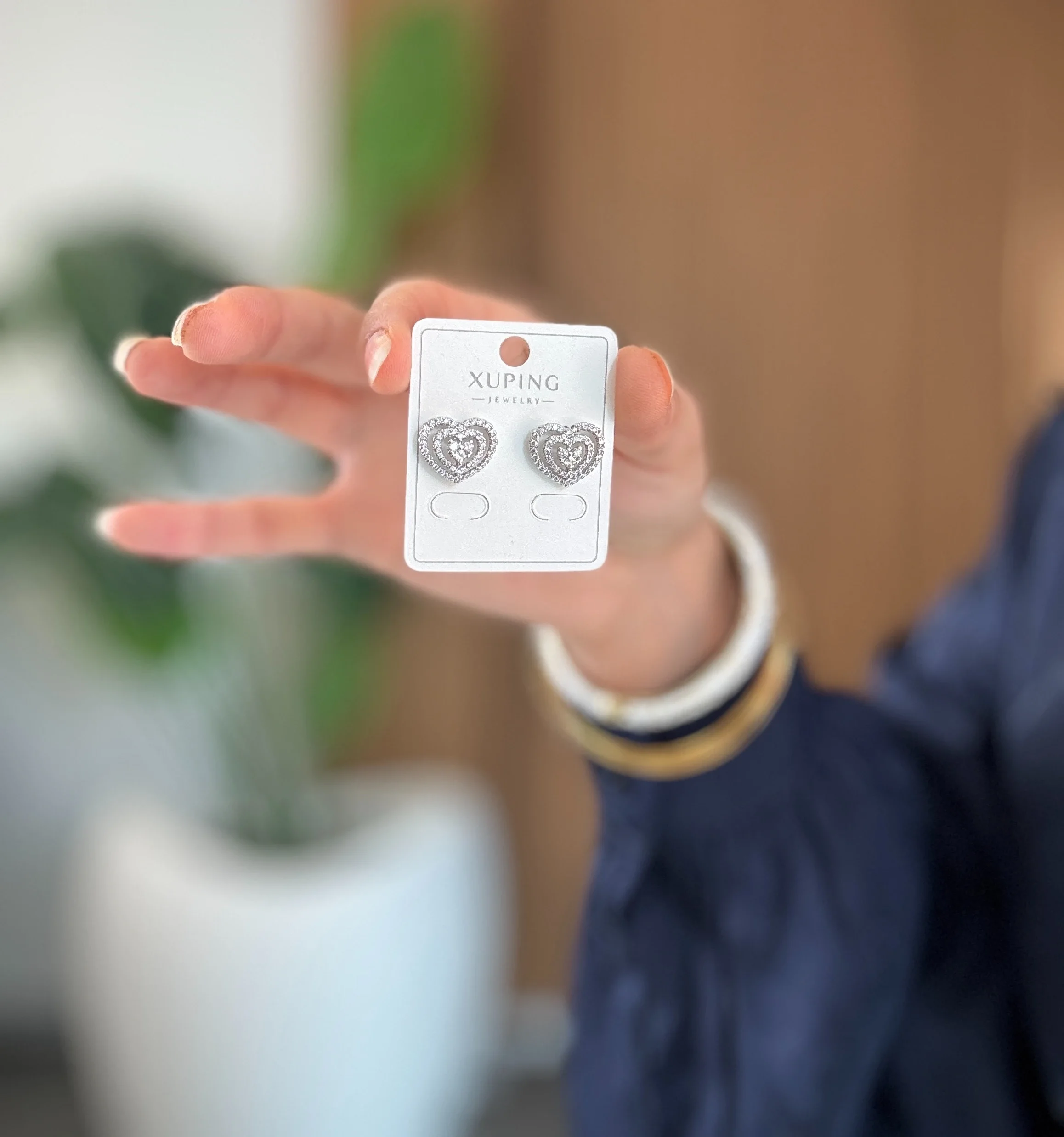 Mini Kalpli Taş Detaylı Gümüş Küpe