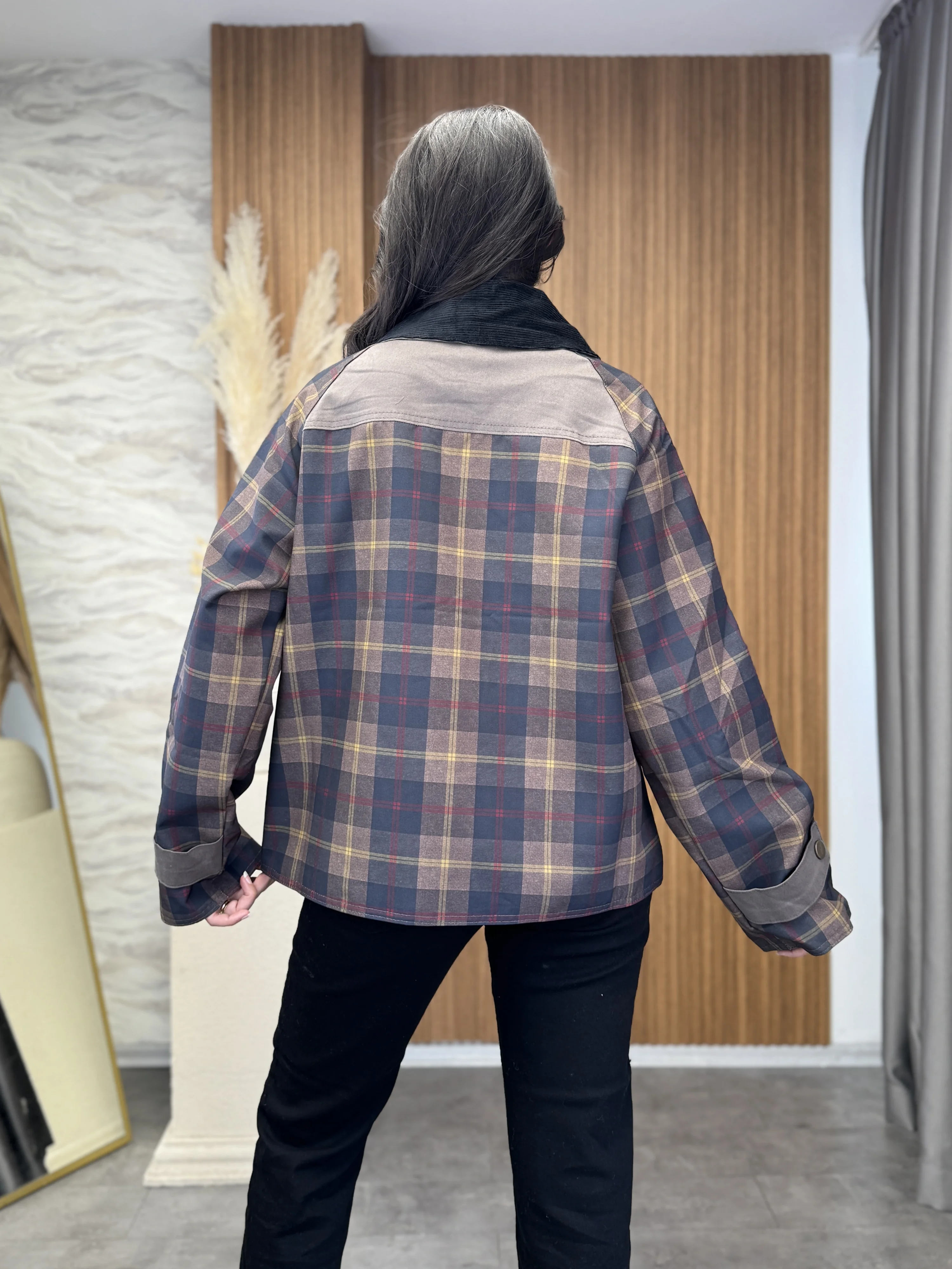 Ekose Desen Kadife Yaka Ceket