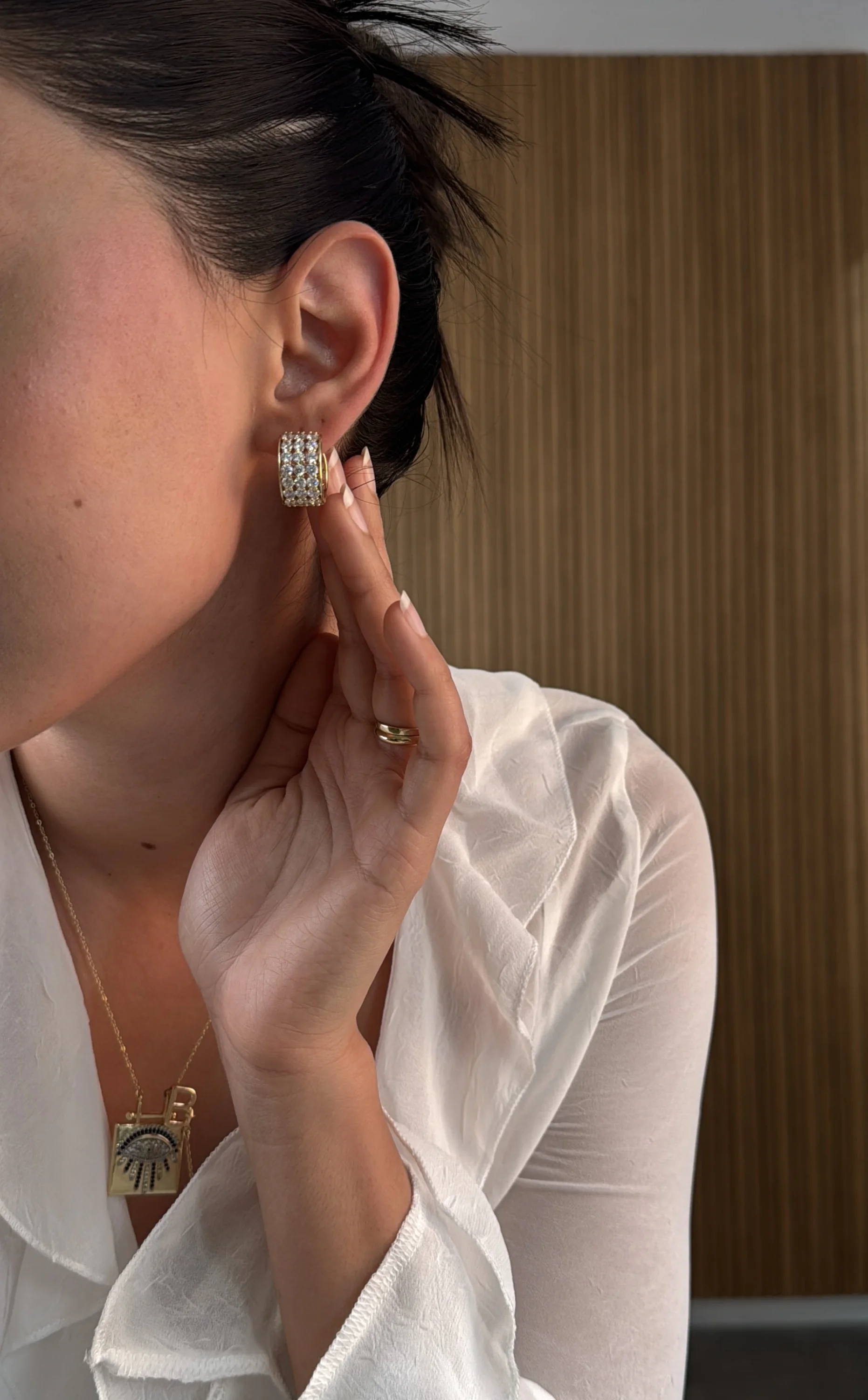 3 Sıra Taşlı Halka Küpe