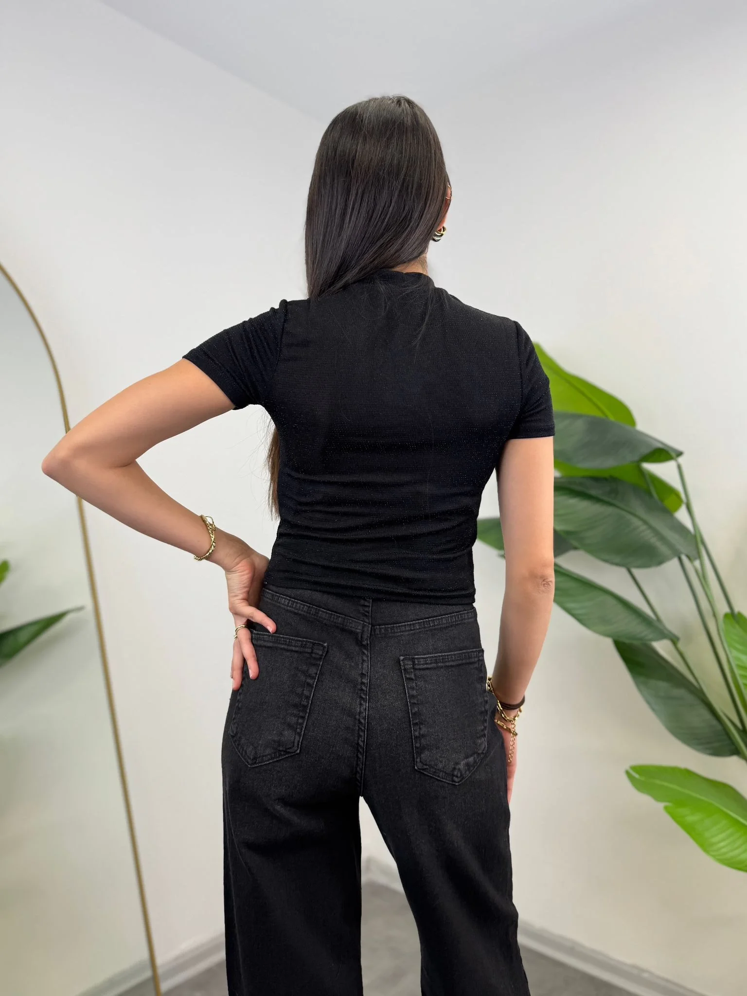 Dik Yaka Simli Kısa Kol Bluz