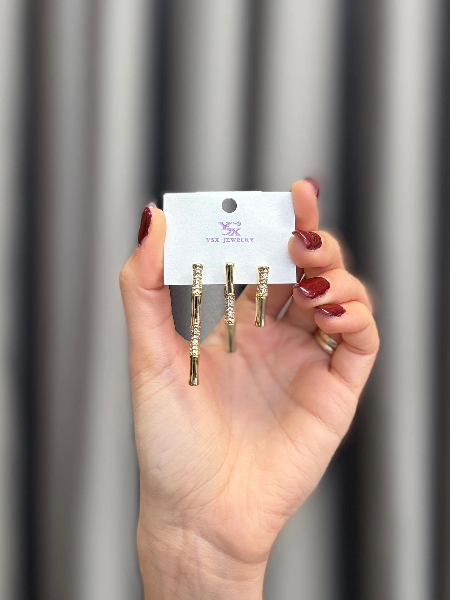 Üçlü Uzun Minik Taşlı Küpe