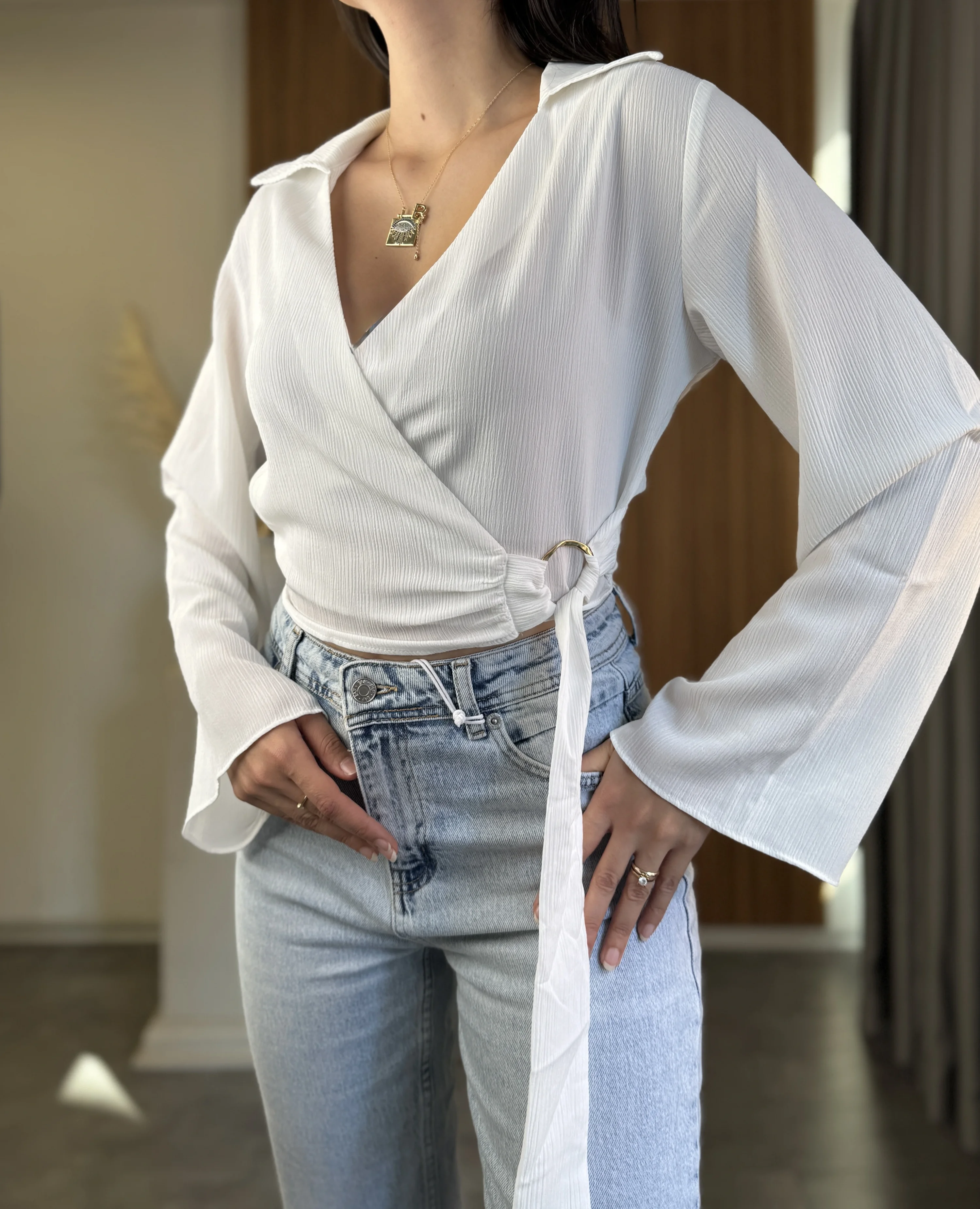 Kruvaze Yanı Toka Detay Bağlamalı Gömlek