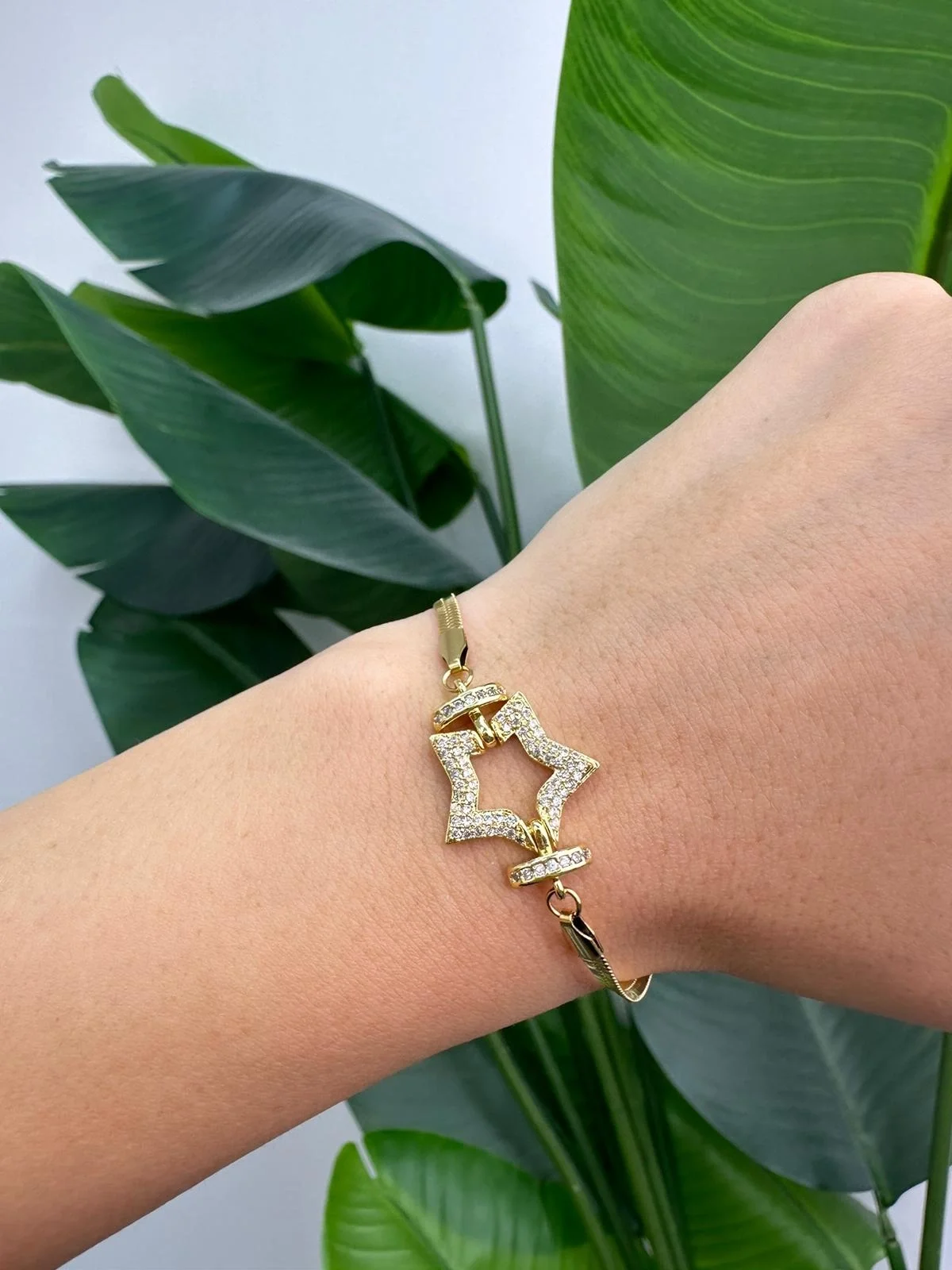 Çelik Taş Detaylı Yıldız Bileklik