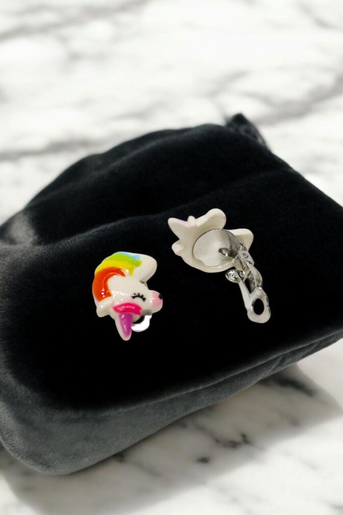 Kulağı Delik Olmayan Çocuklar için Unicorn Tasarımlı Pembe Mor Mavi Renkli Sıkıştırmalı Çocuk Küpe