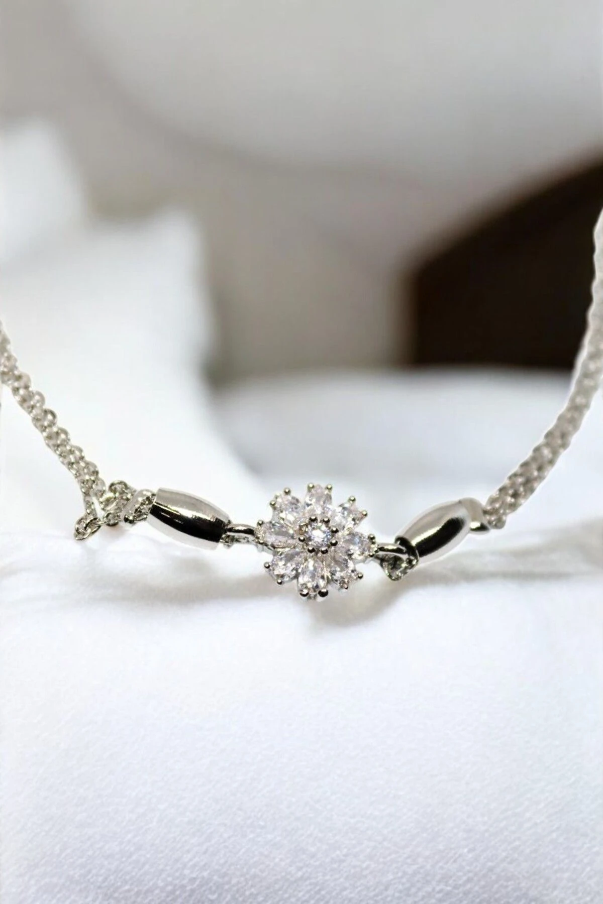 Gümüş Kaplama Çiçek Tasarımlı Gümüş Kaplamalı Zirkon Taşlı Bileklik