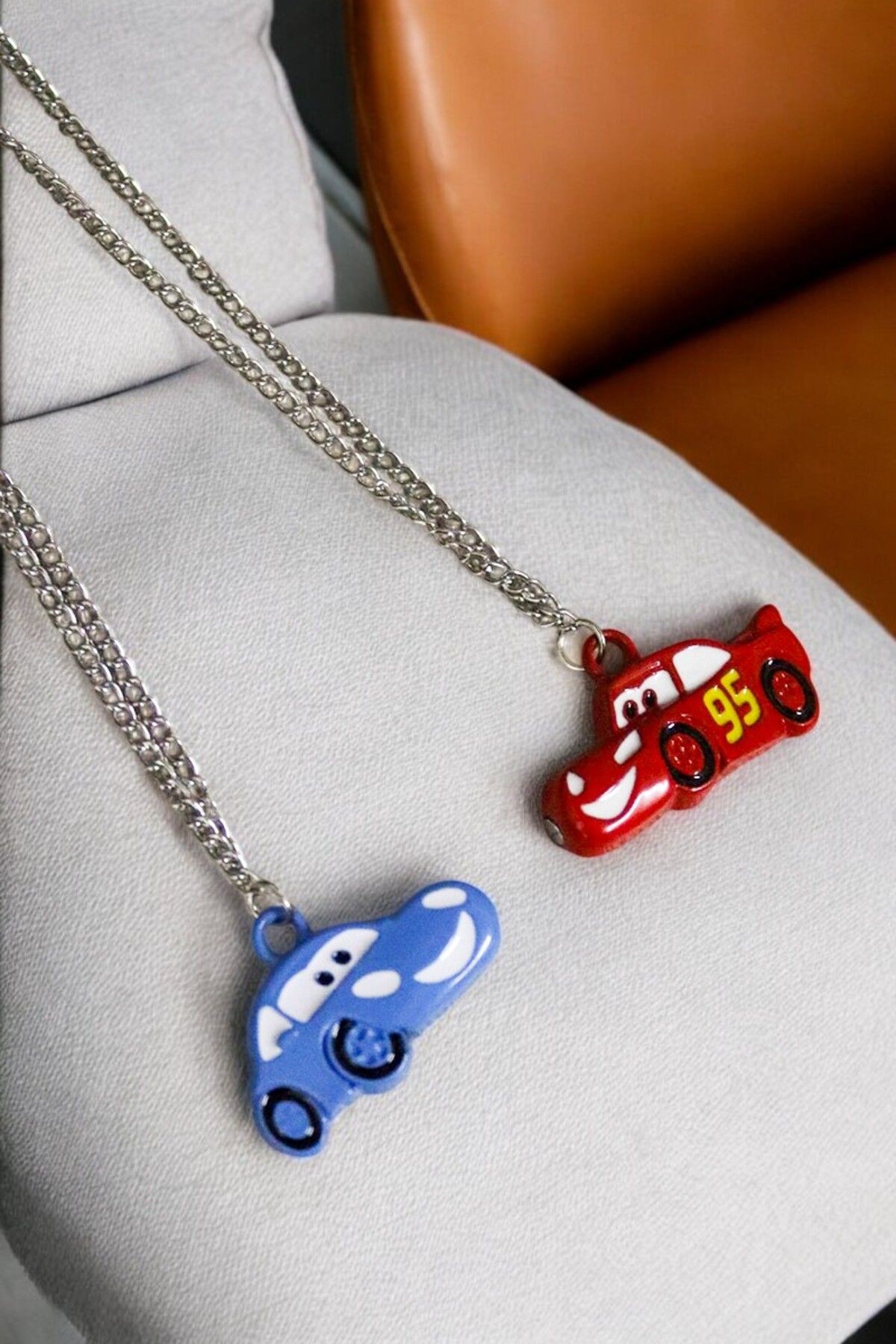 2li Mıknatıslı Şimşek Mcqueen ve Sally Arabalar Kolyesi Cars Kolyesi Arkadaşlık Kolyesi