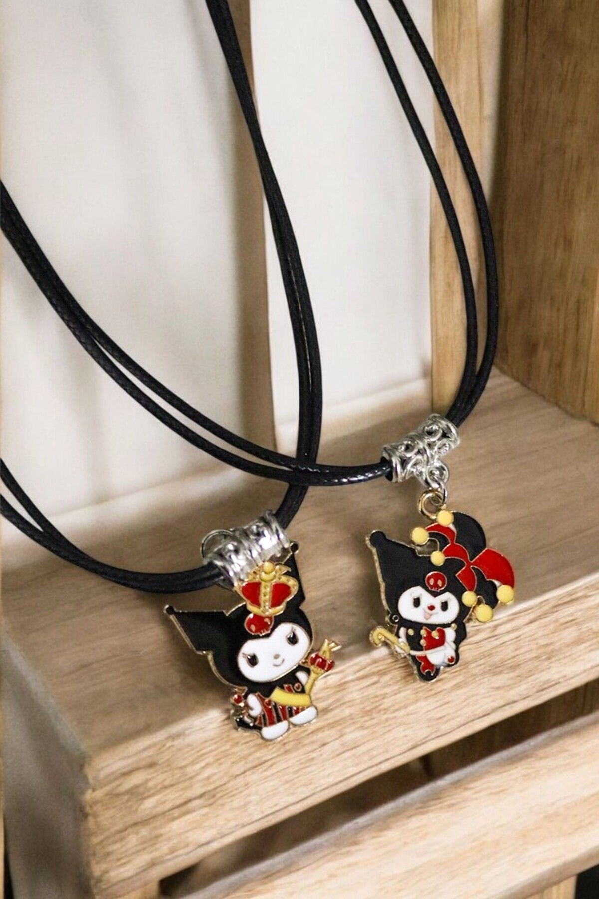 Deri İpli Kuromi Hello Kity ve Mickey Mouse My Melodi Ejderha Tasarımlı Gümüş Kaplama Çocuk Kolye