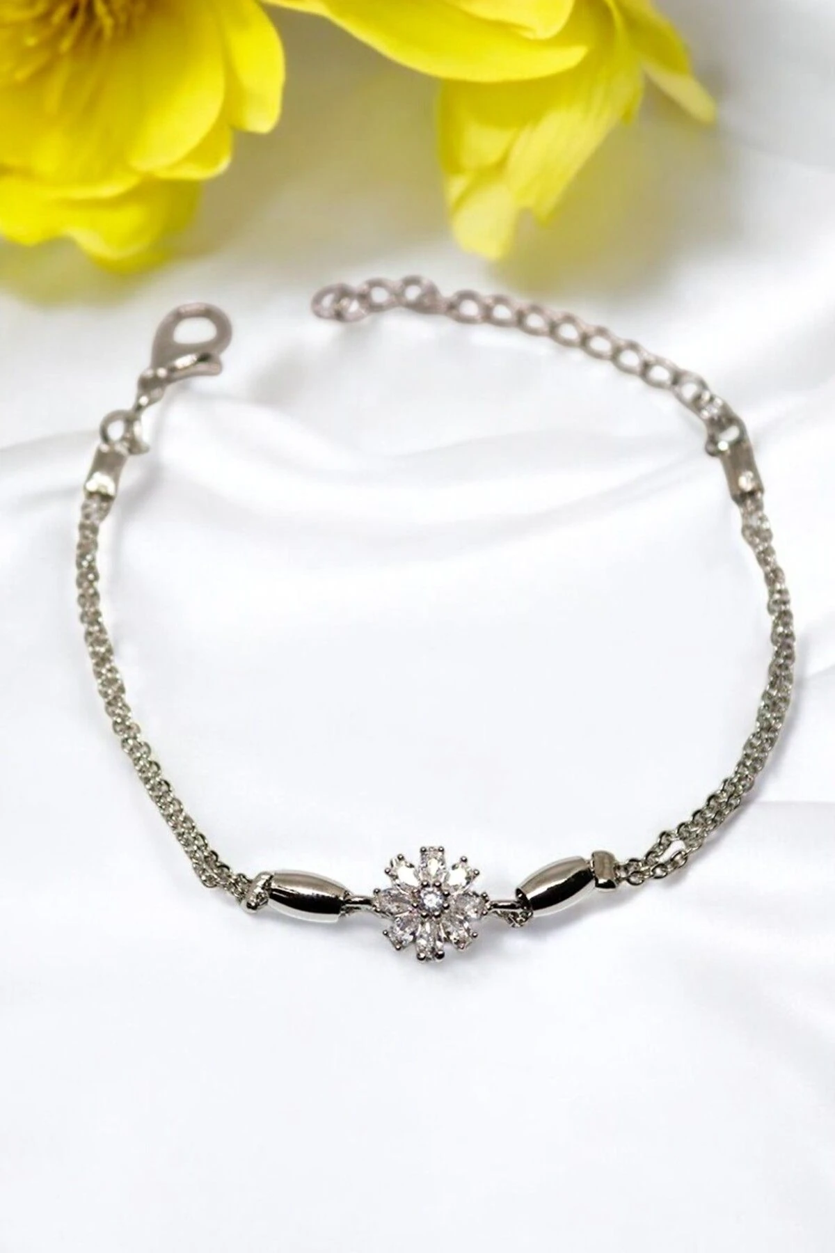 Gümüş Kaplama Çiçek Tasarımlı Gümüş Kaplamalı Zirkon Taşlı Bileklik