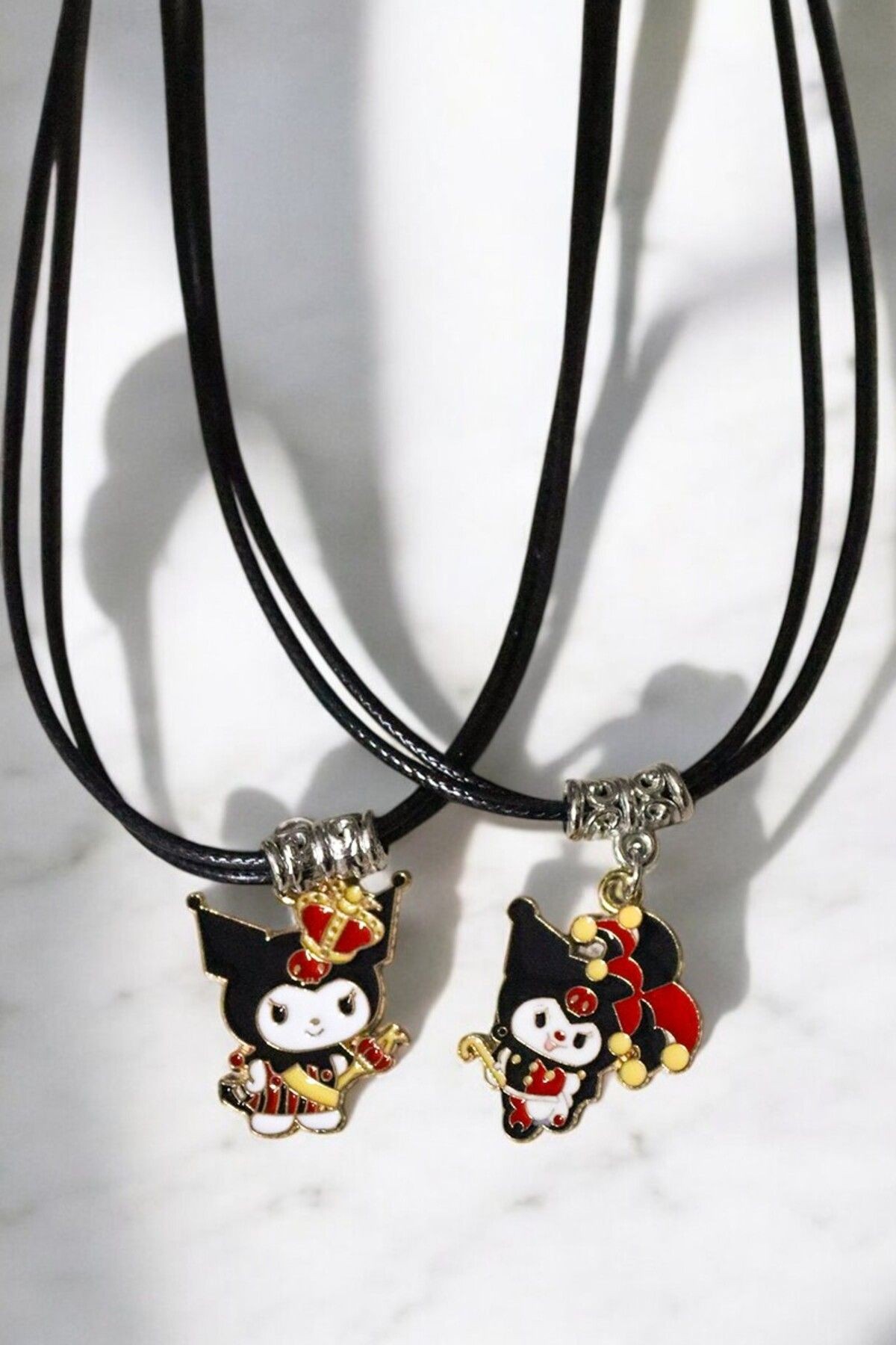 Deri İpli Kuromi Hello Kity ve Mickey Mouse My Melodi Ejderha Tasarımlı Gümüş Kaplama Çocuk Kolye