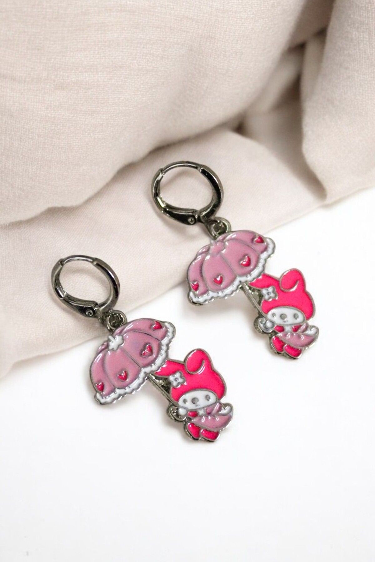 Pembe Şemsiyeli Kuromi Tasarımlı Gümüş Kaplama Çocuk Kuromi Küpe Sallantılı Çocuk Küpe