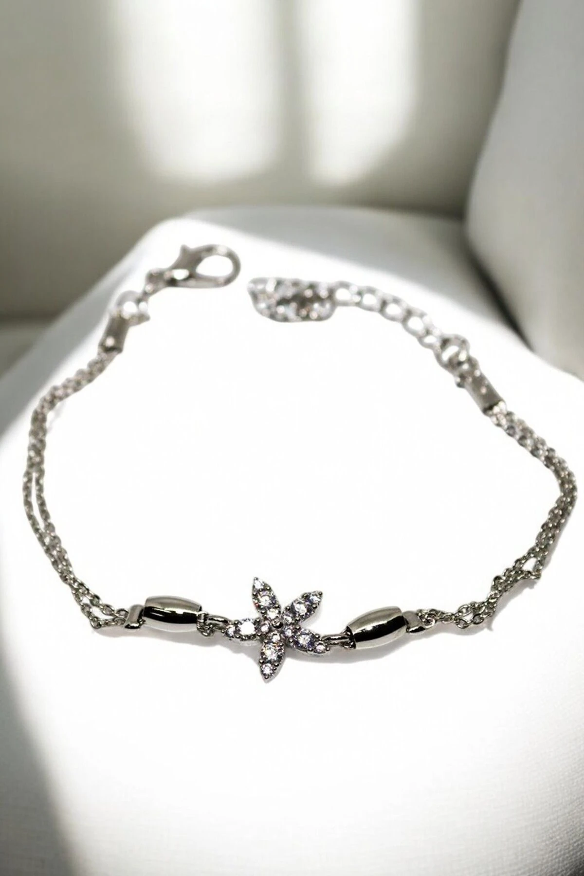 Gümüş Kaplama Çiçek Tasarımlı Gümüş Kaplamalı Zirkon Taşlı Bileklik