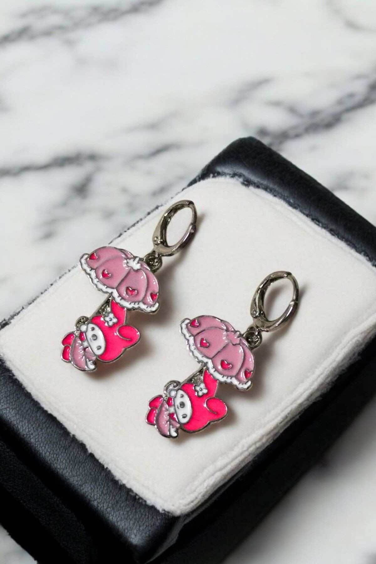Pembe Şemsiyeli Kuromi Tasarımlı Gümüş Kaplama Çocuk Kuromi Küpe Sallantılı Çocuk Küpe