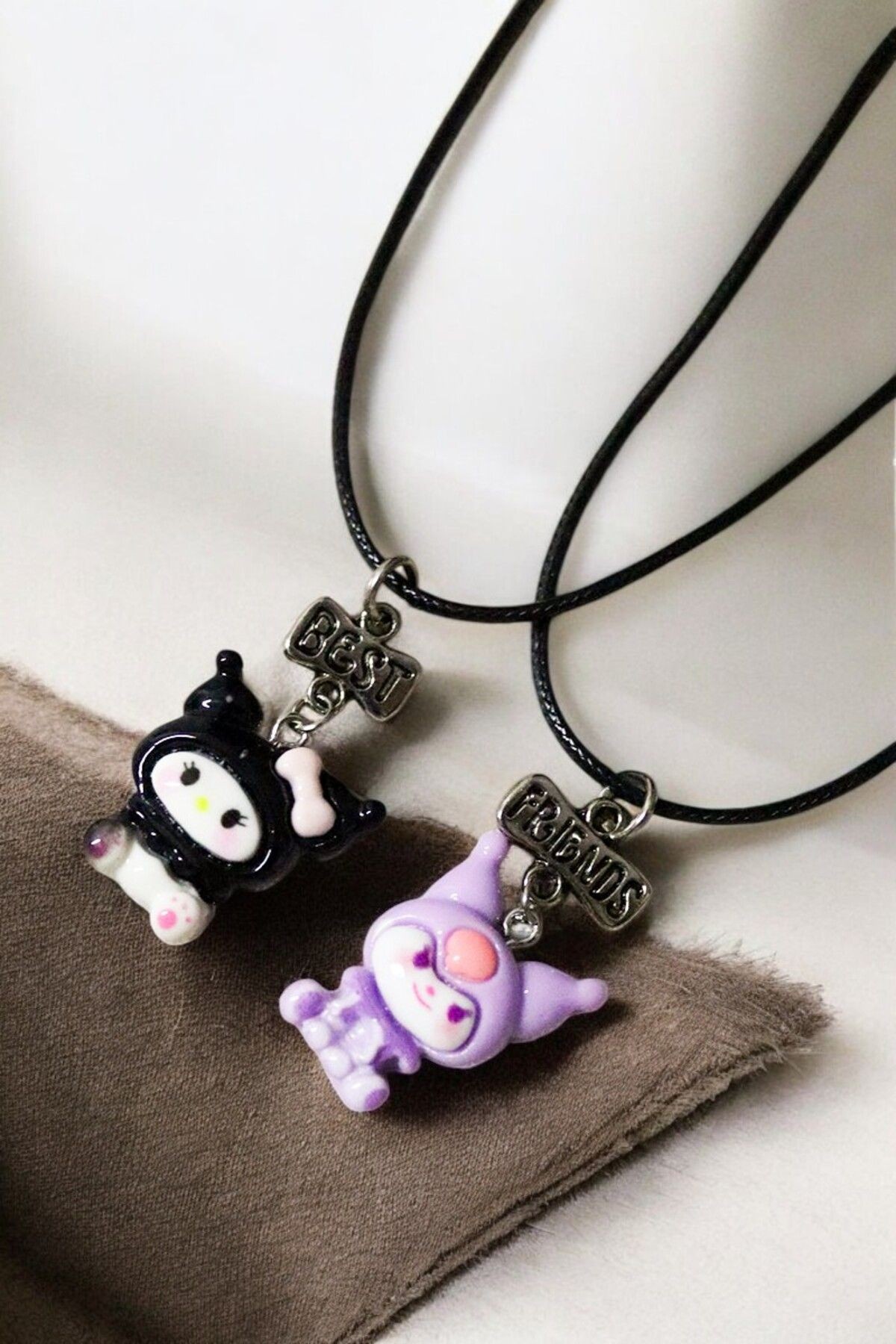 2li Mor ve Siyah Kuromi Tasarımlı Best Friends Kolyeler 2li Best Friends Arkadaşlık Kolyesi