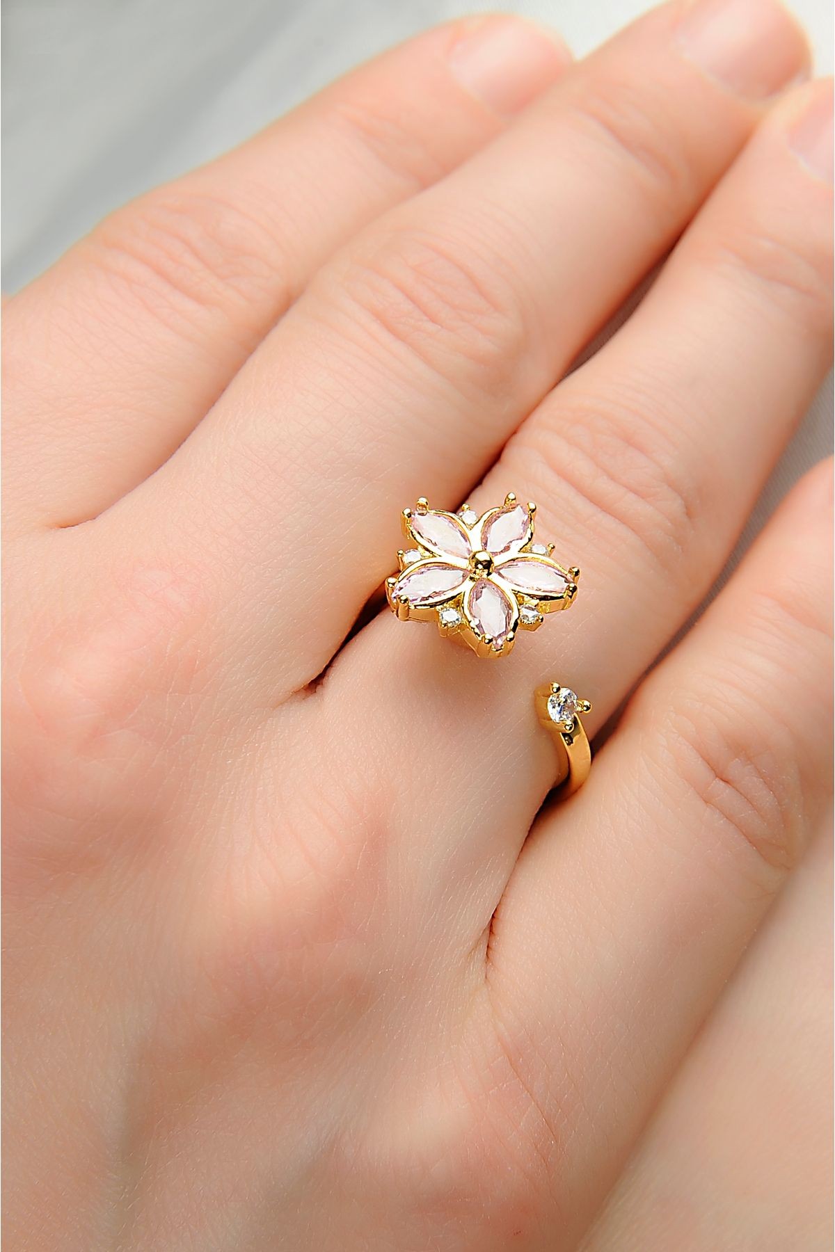 Dönen Gold Kaplama Ayarlanabilir Pembe Zirkon Taşlı Çiçek Dönen Yüzük