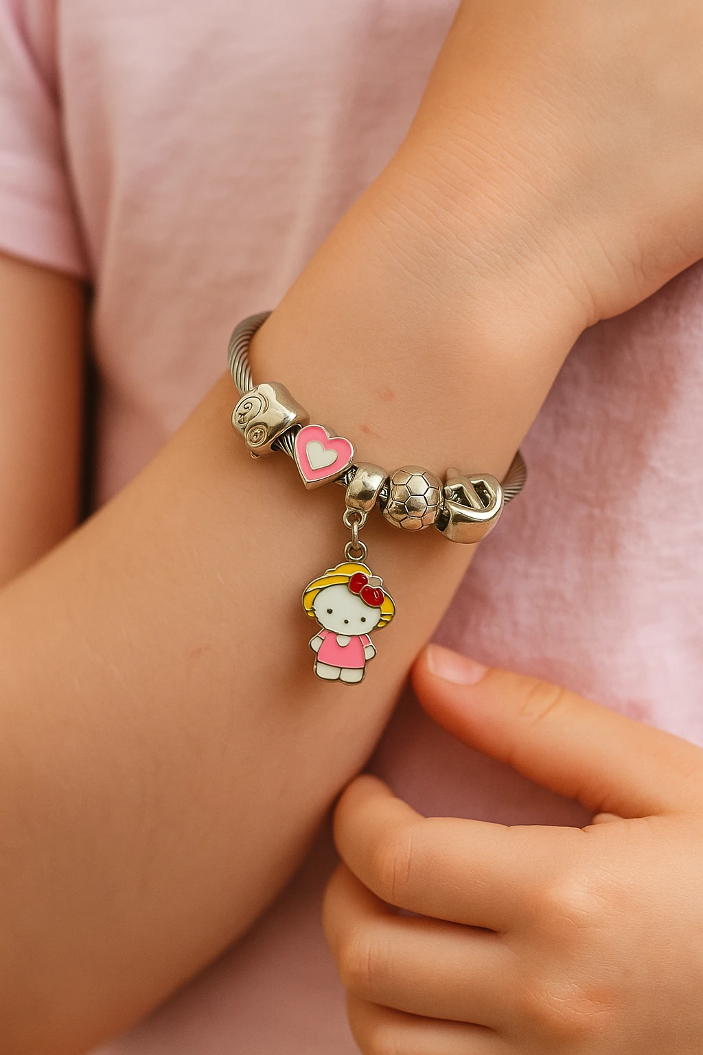 Çocuk Boyu Hello Kity'li Çelik Paslanmaz Kararmaz Charm'lı Bileklik