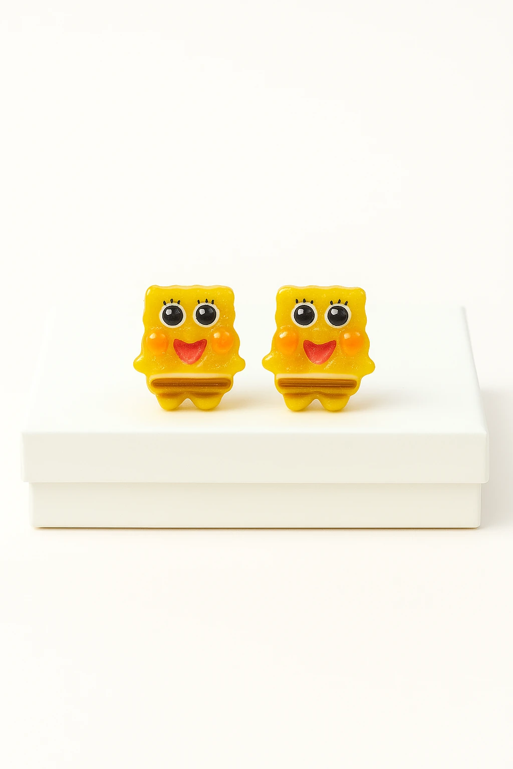 Gümüş İğneli Delikli Kulaklar için SüngerBob Tasarımlı Kararmaz Paslanmaz Antialerjik Küpe