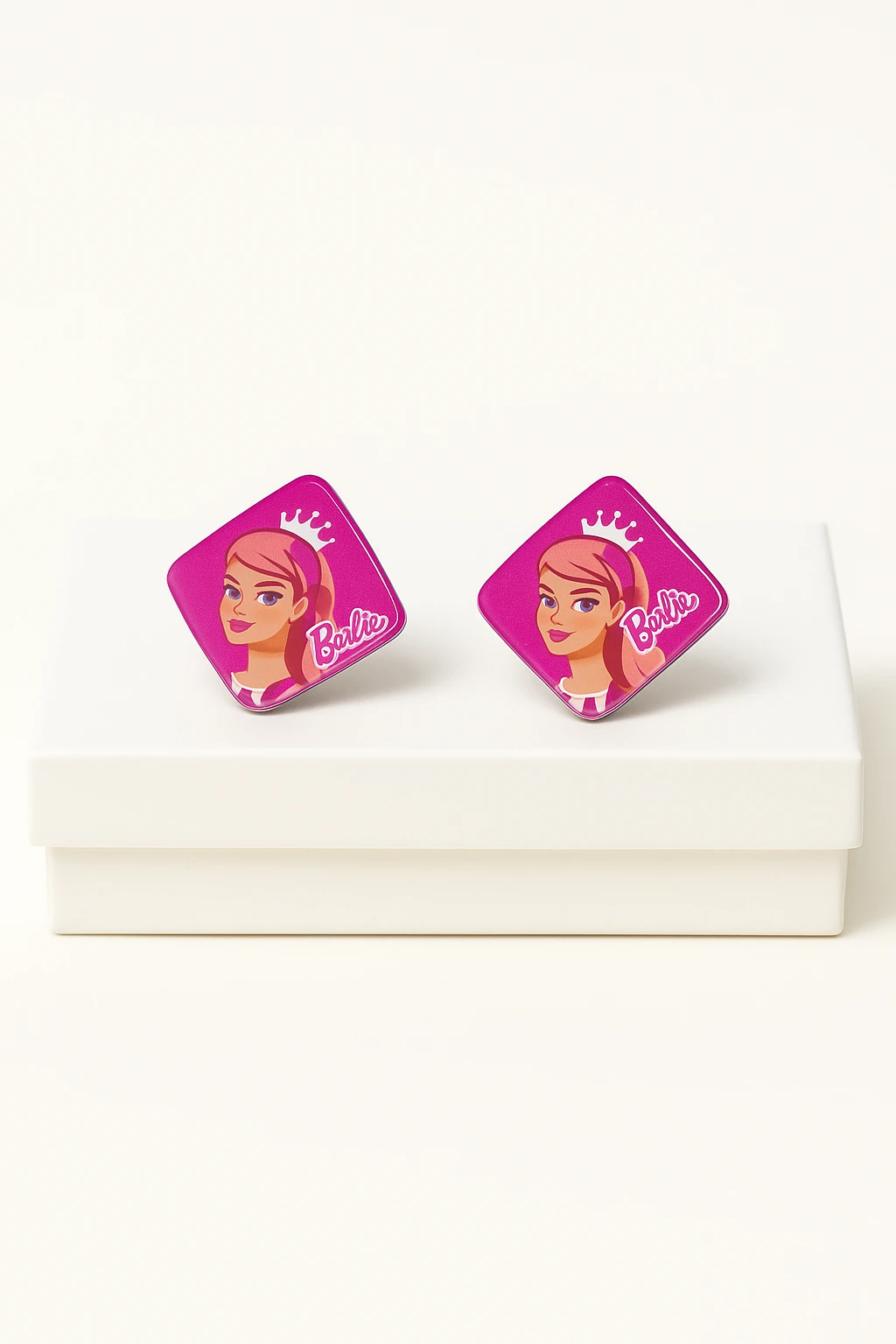 Barbie Figürlü Deliksiz Kulaklar için Sıkıştırmalı Figürlü Deliksiz Küpeler