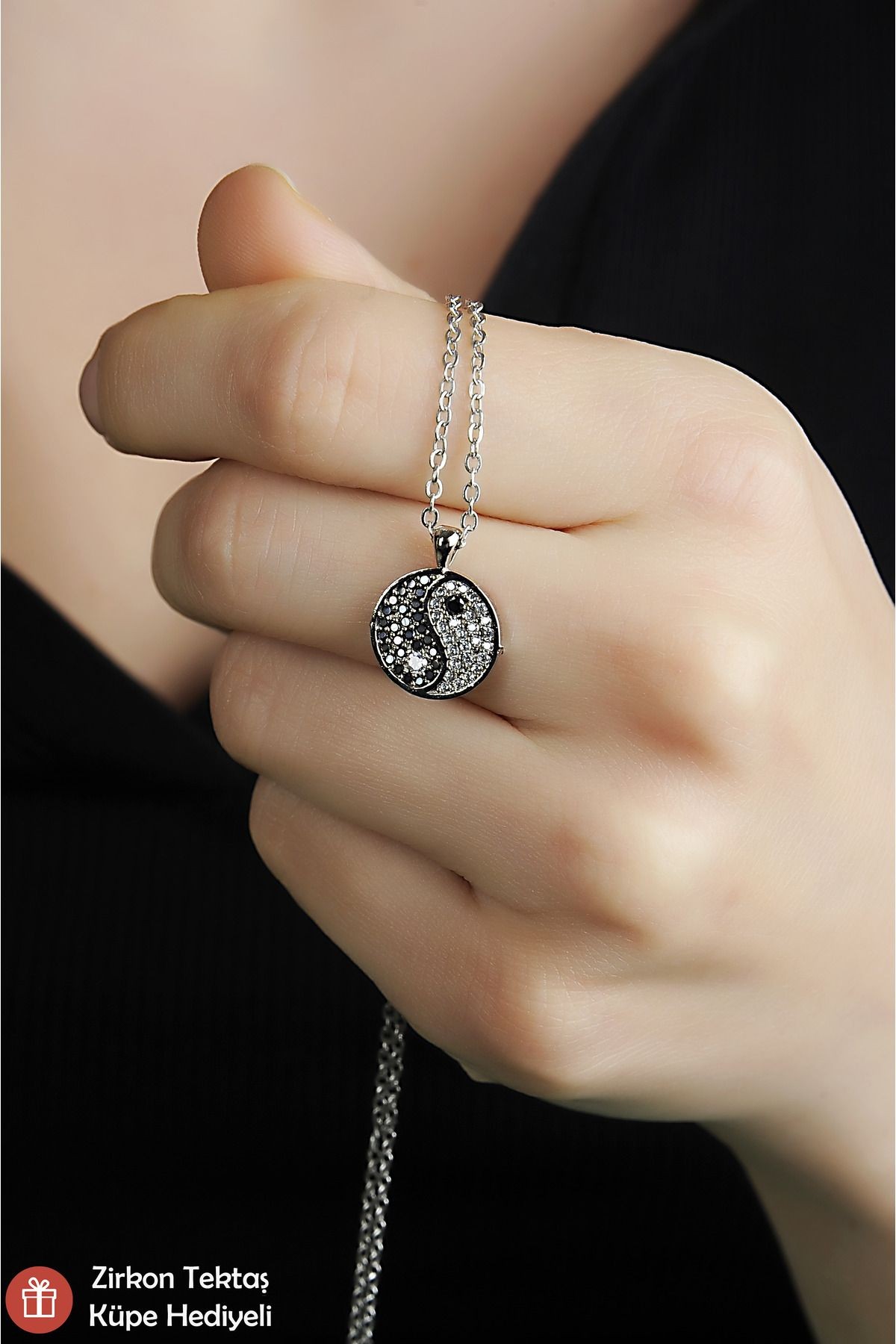Yin ile Yang Gümüş Kaplama Zirkon Taşlı Yin Yang Tasarımlı Kolye