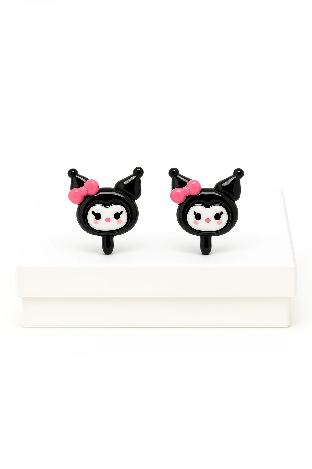 Gümüş İğneli Delikli Kulaklar için Kuromi Tasarımlı Kararmaz Paslanmaz Antialerjik Küpe