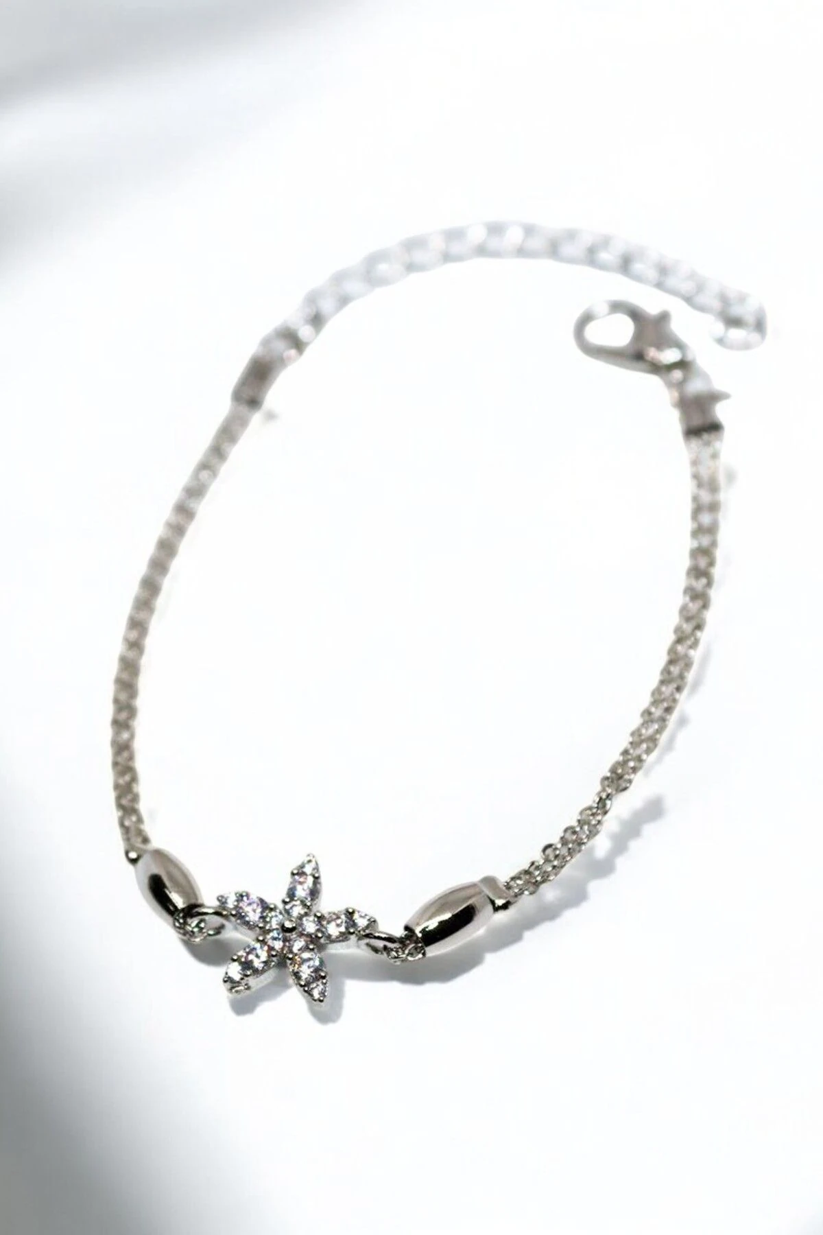 Gümüş Kaplama Çiçek Tasarımlı Gümüş Kaplamalı Zirkon Taşlı Bileklik