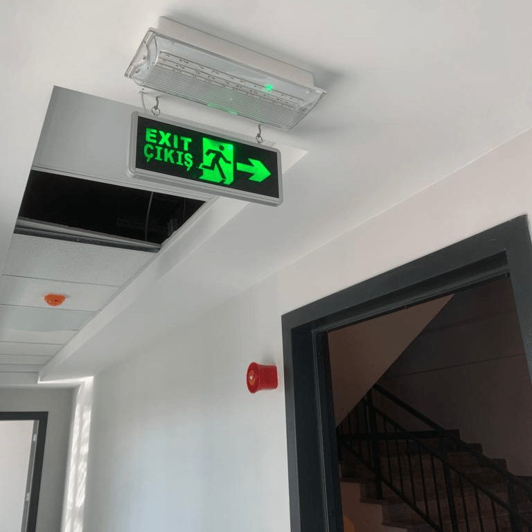 180 Dk Acil Aydınlatma Armatürü, Elektrik Kesintisi Durumunda, Yangın, Deprem Armatürü Şarjlı Led Aydınlatma Z-Lite