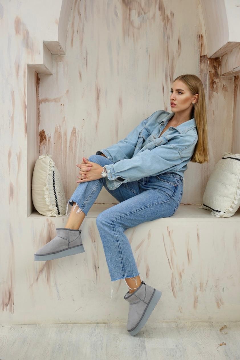 Ugg Yüksek Mini Logolu Classic İçi Kürklü Süet Bot - Gri