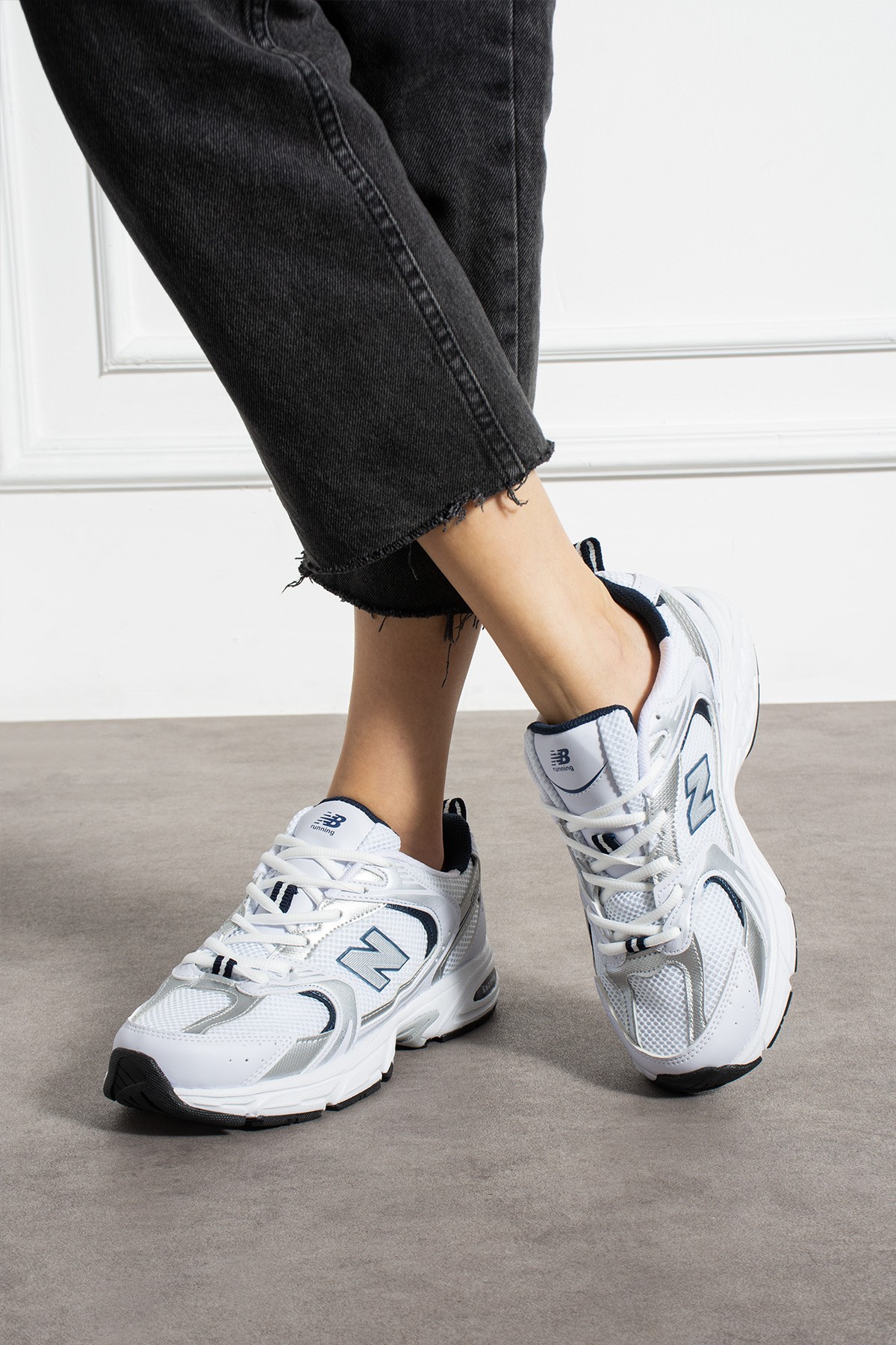 530 Beyaz Lacivert Günlük Sneakers