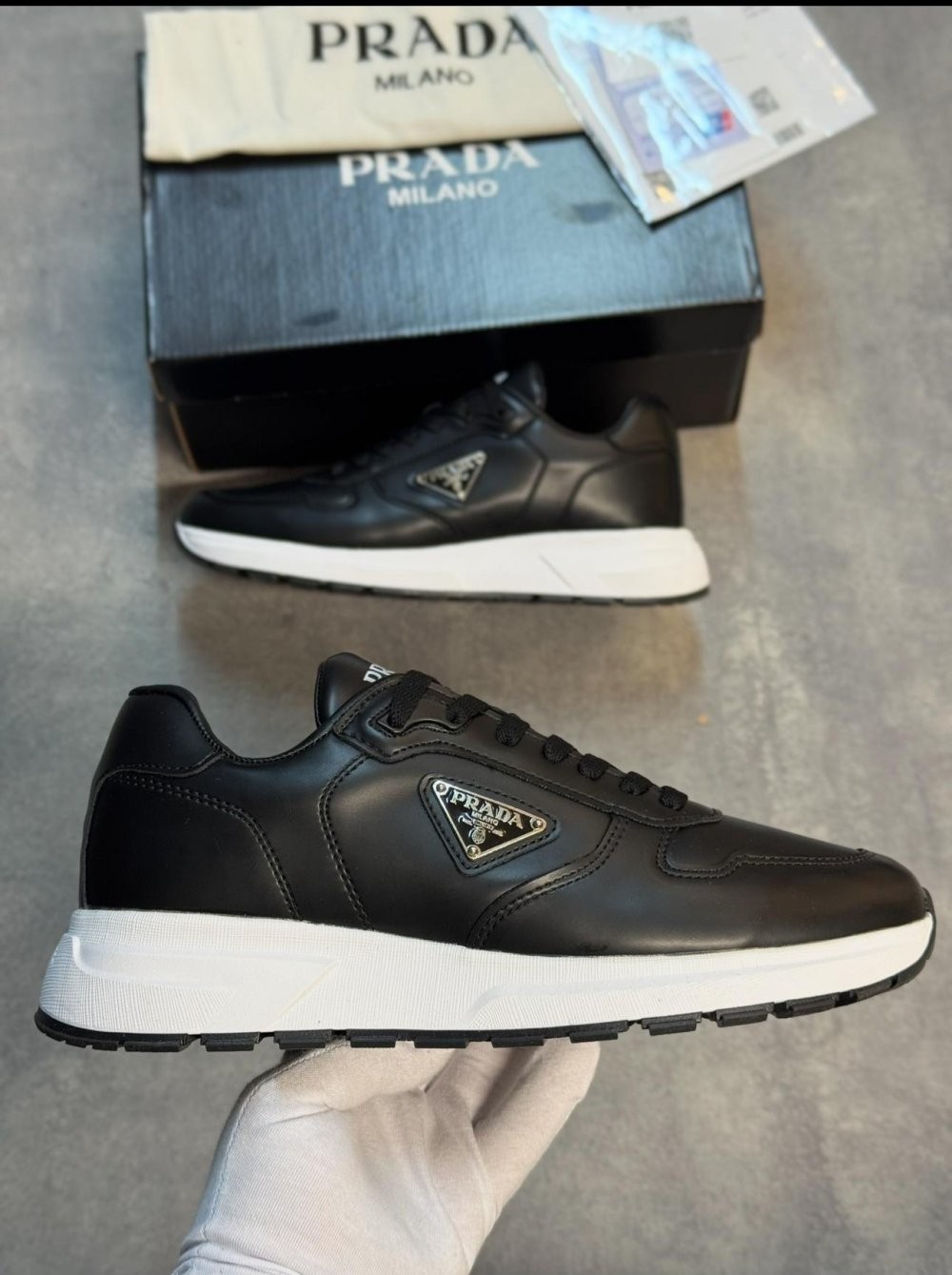 Prada Siyah Beyaz