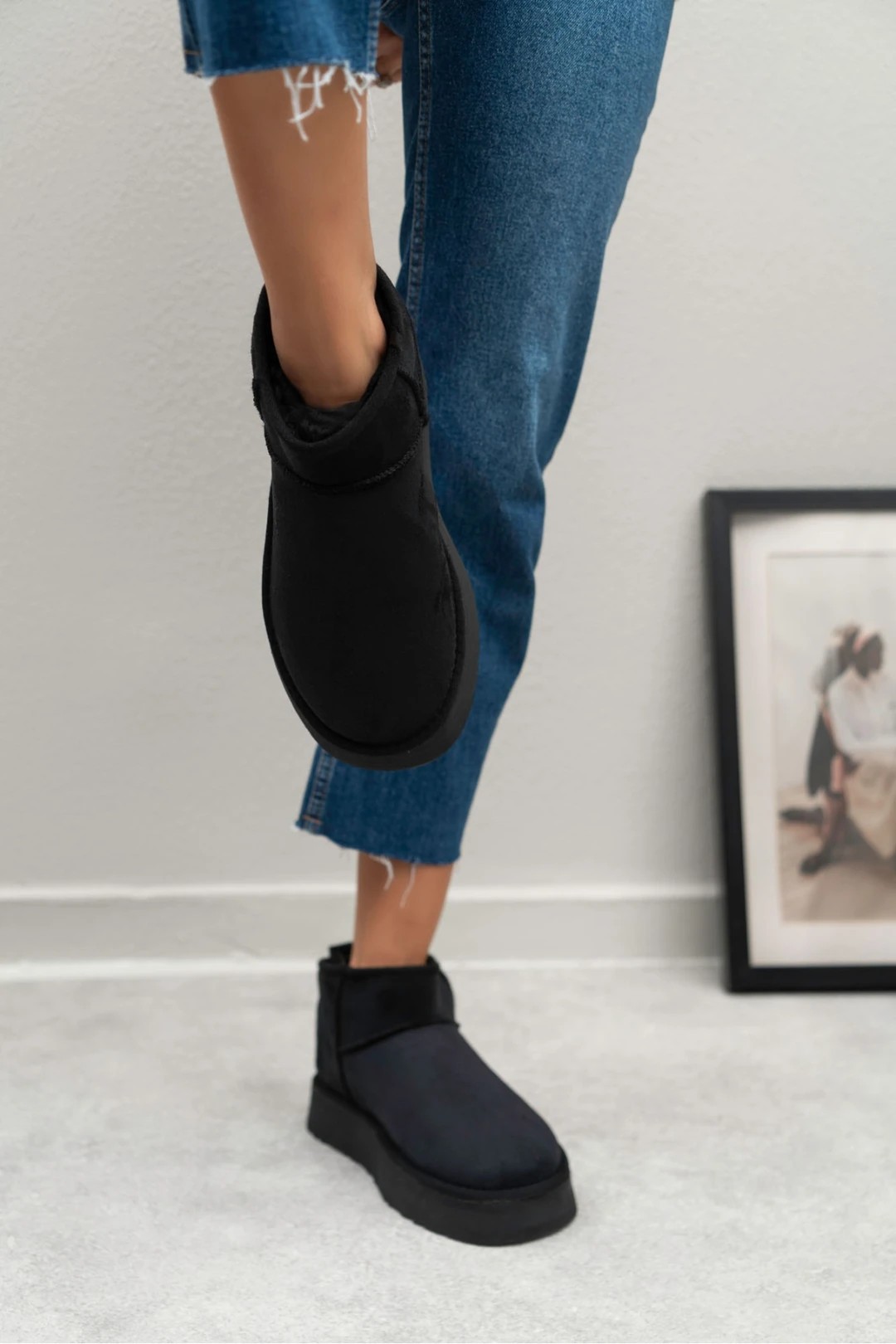 Ugg Yüksek Mini Logolu Classic İçi Kürklü Süet Bot