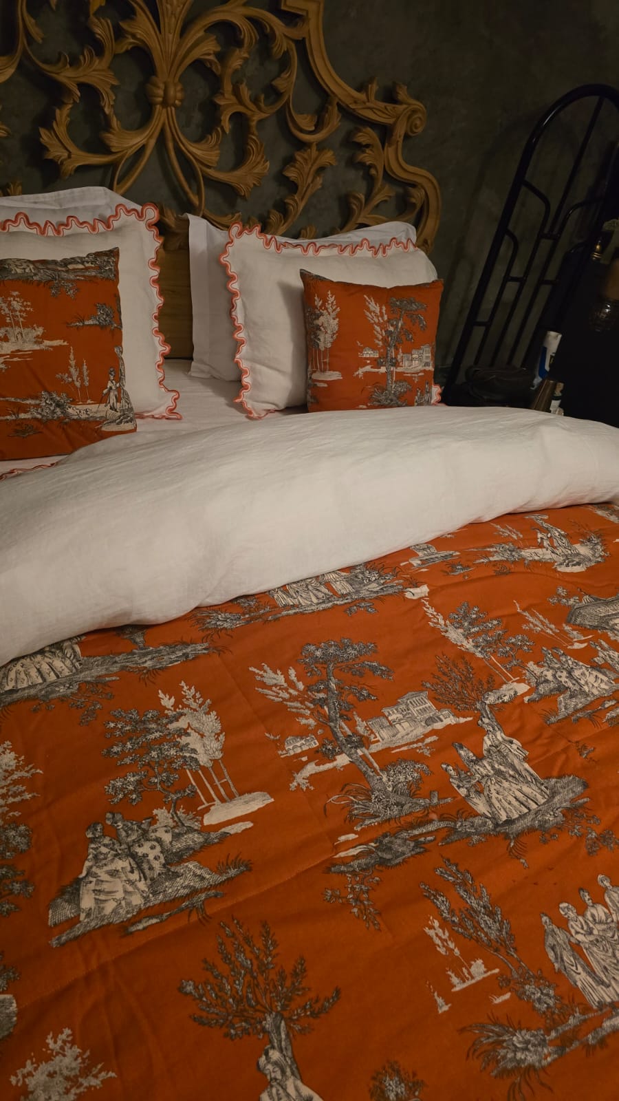 Maison Rouge Nakışlı %100 Keten Nevresim Takımı