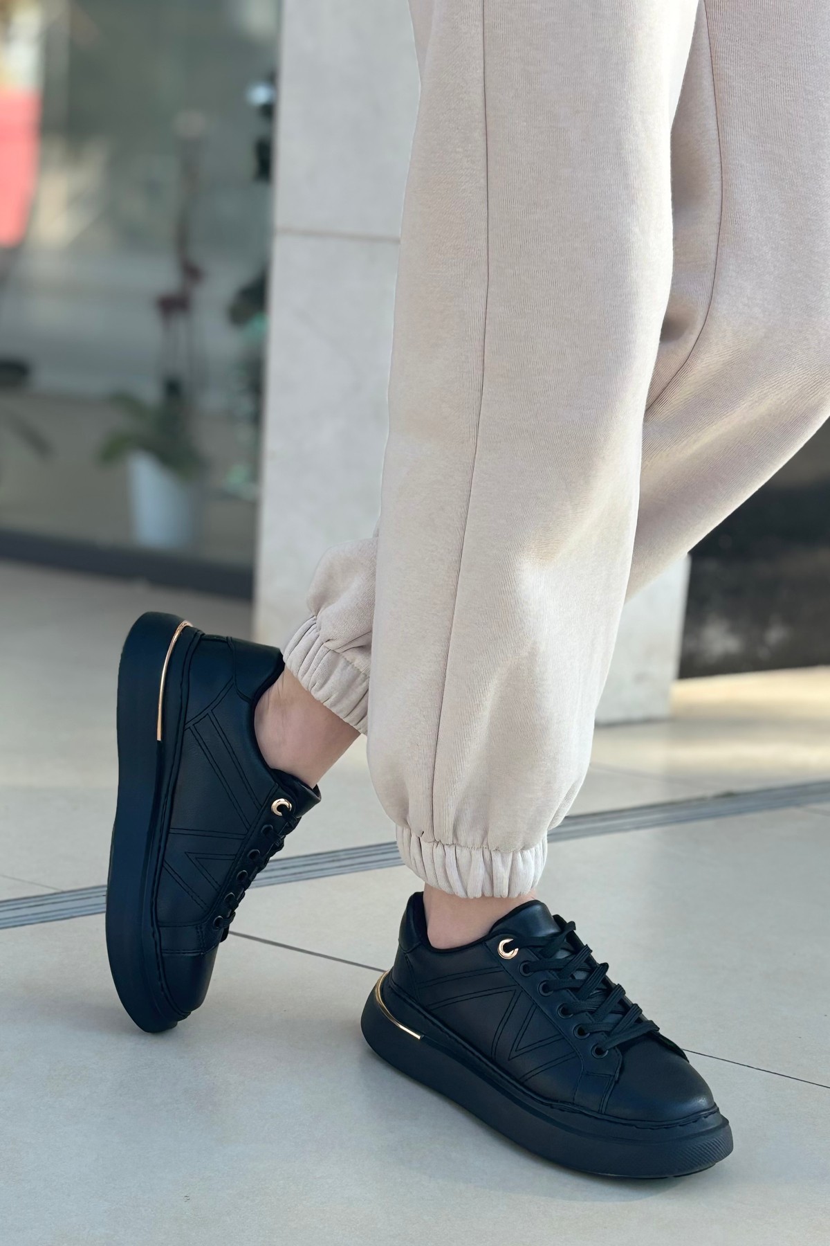 Sayna Sp110-K Mat Deri Bağcıklı Kadın Spor Ayakkabı - Siyah