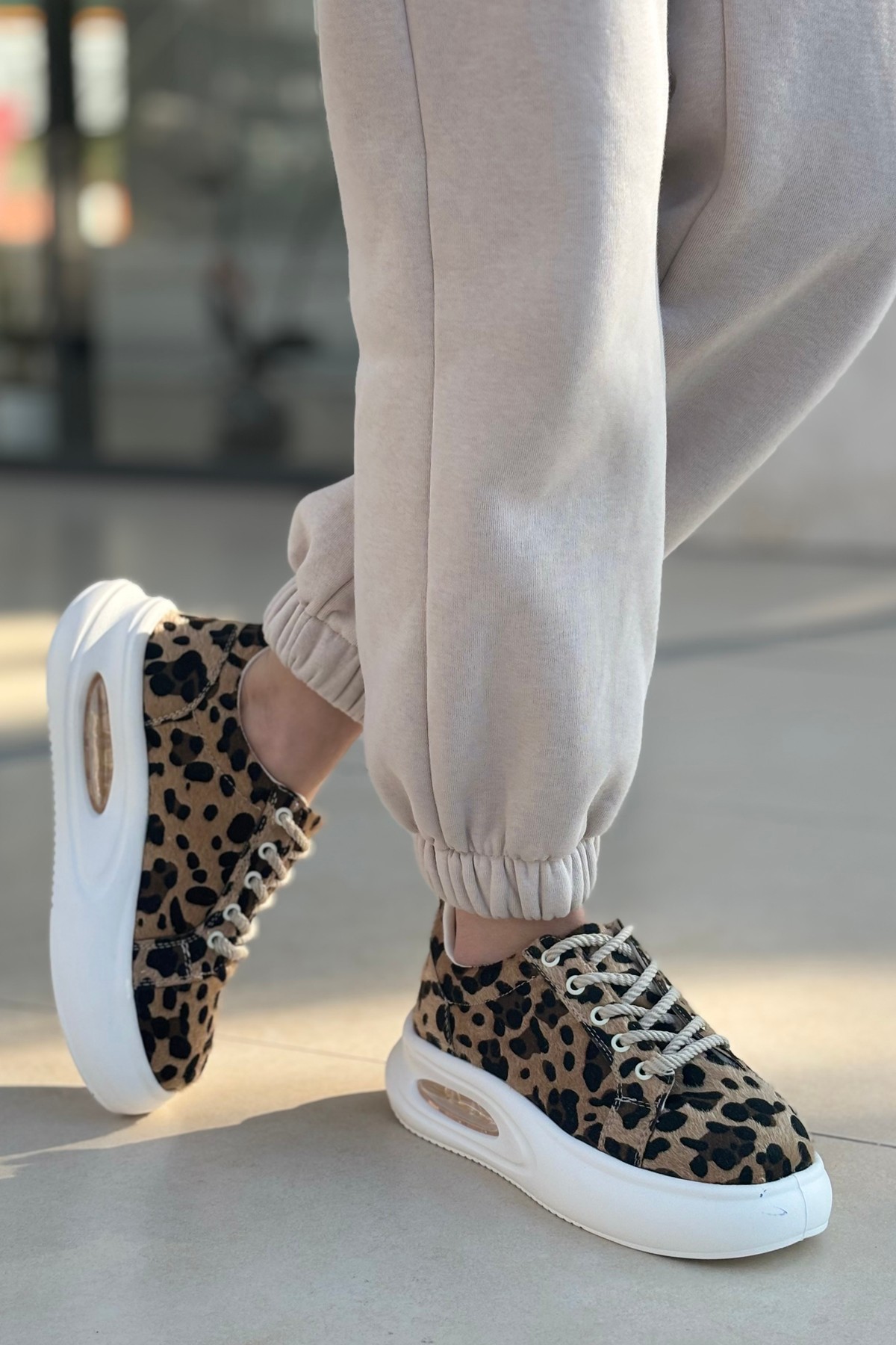 Awol 5750-DM Mat Deri Hava Taban Kadın Spor Ayakkabı - leopar