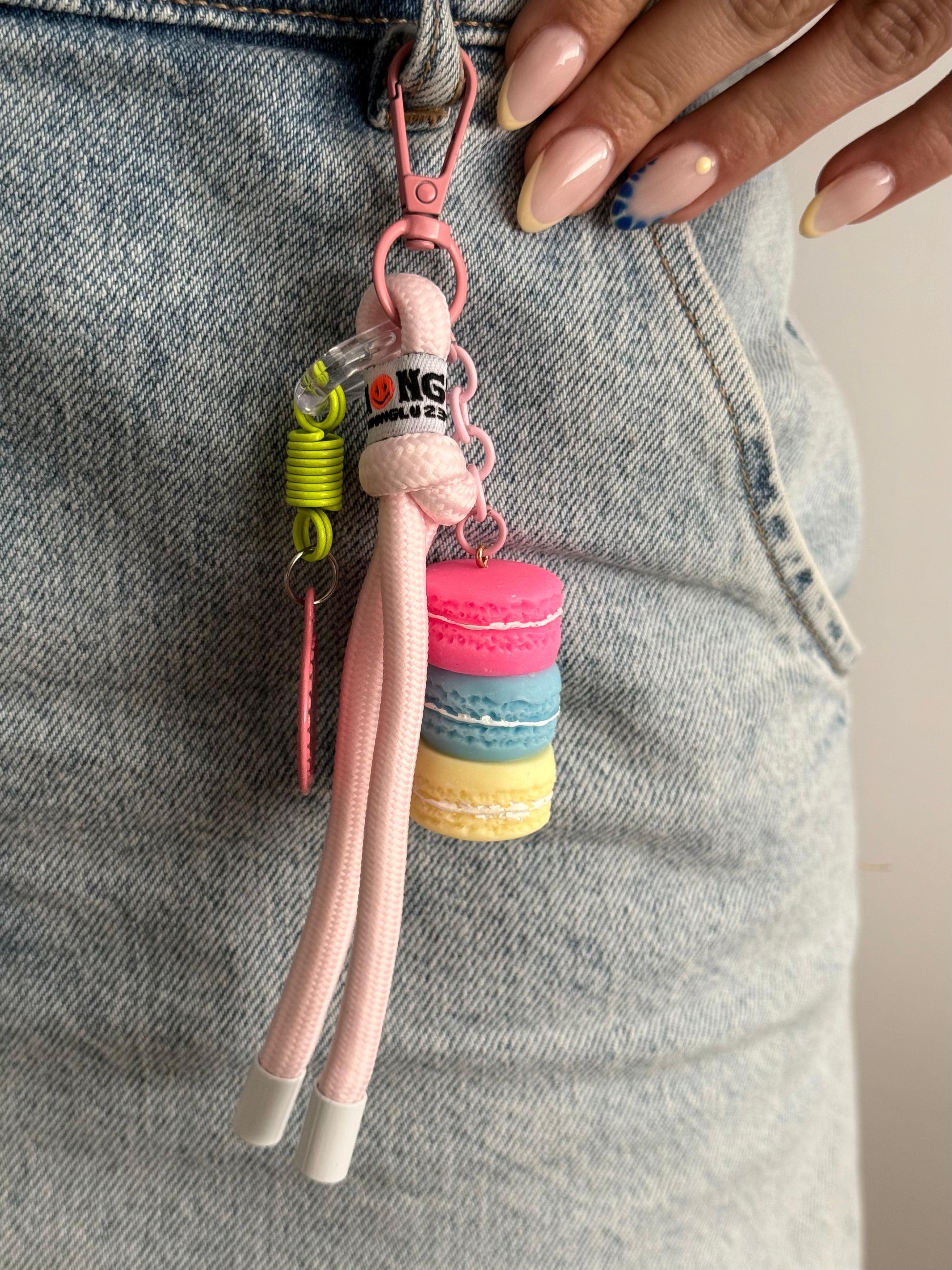 pink macaron 