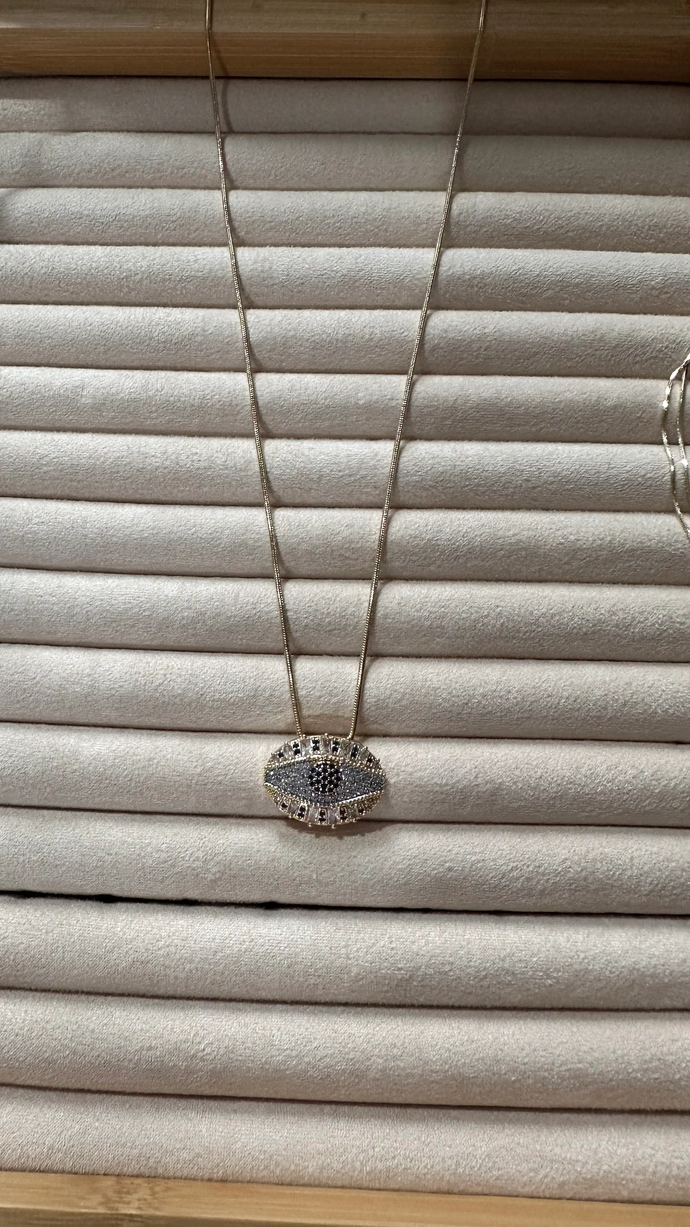 zirkon taşlı göz kolye