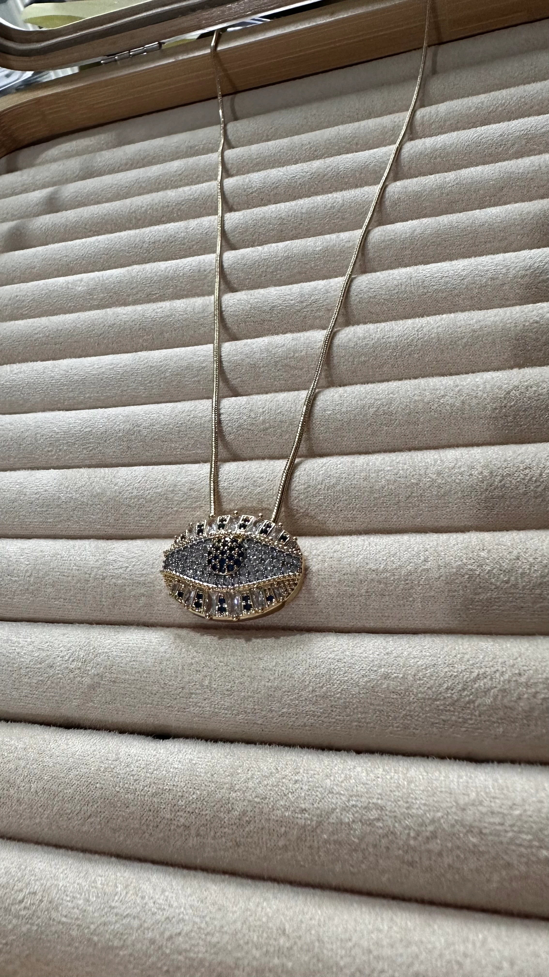 zirkon taşlı göz kolye