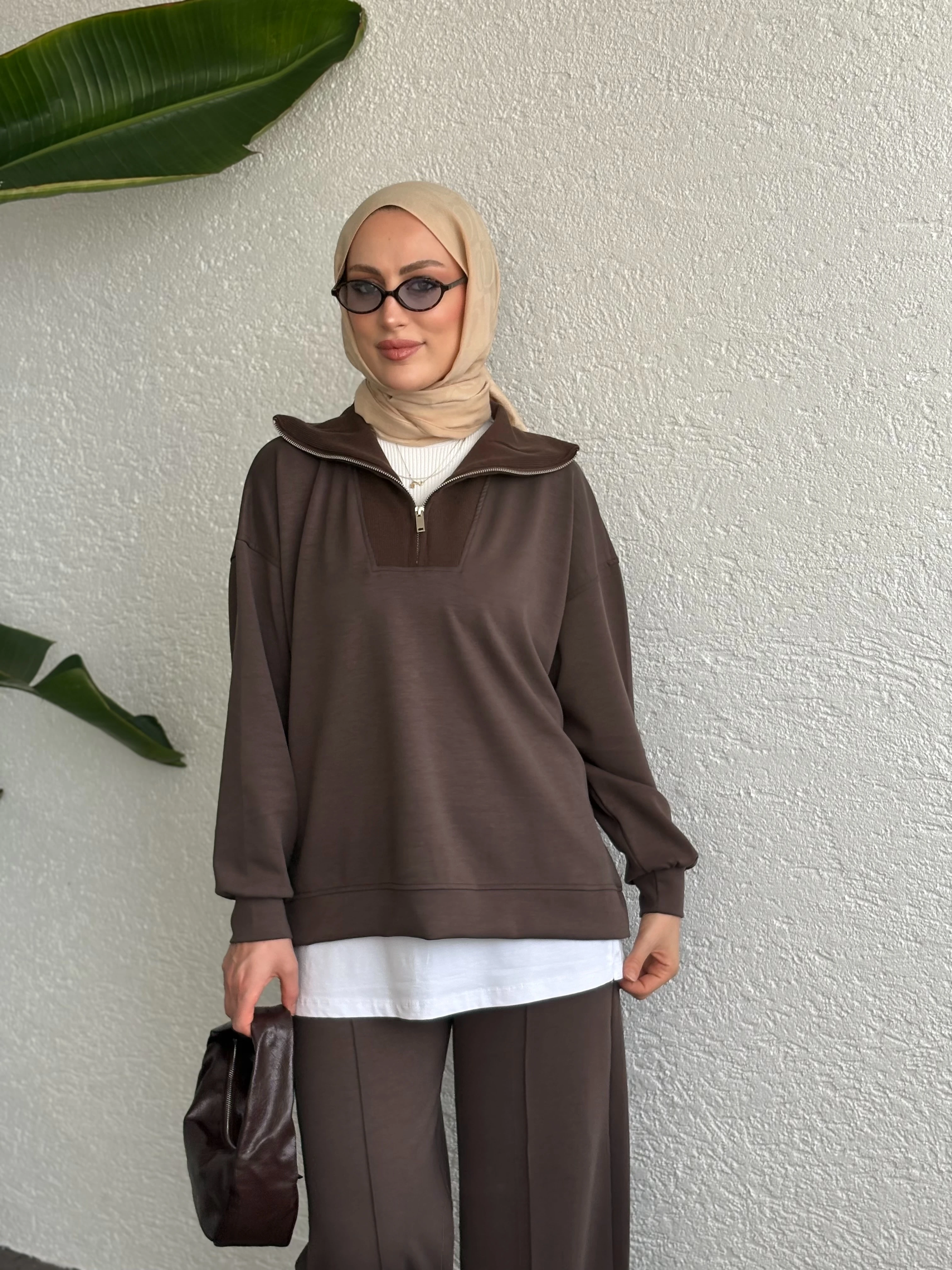 Dik Yaka Fermuarlı Pamuklu Modal Pantolonlu Takım