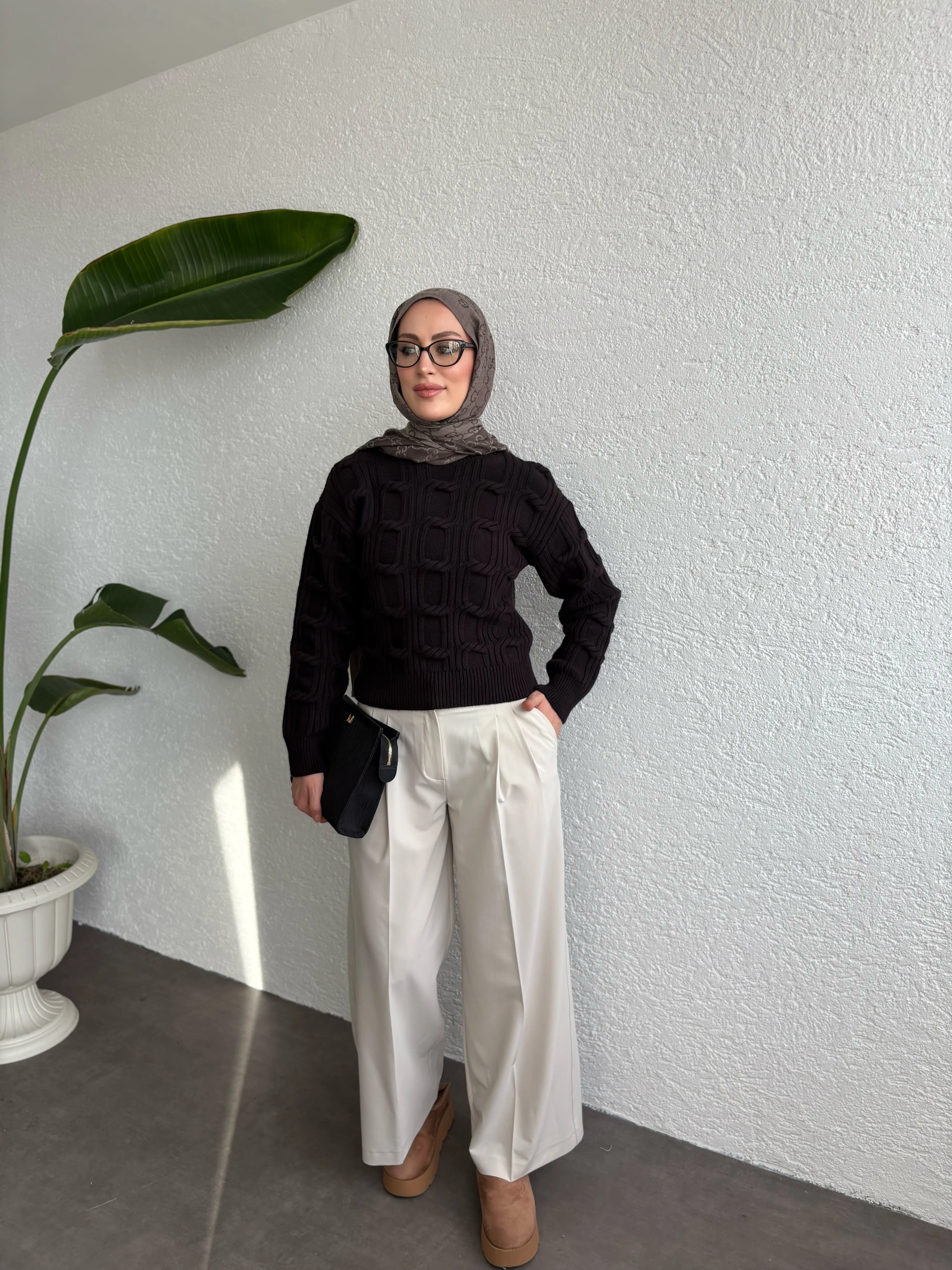 Bisiklet Yaka Örgü Detaylı Triko Kazak