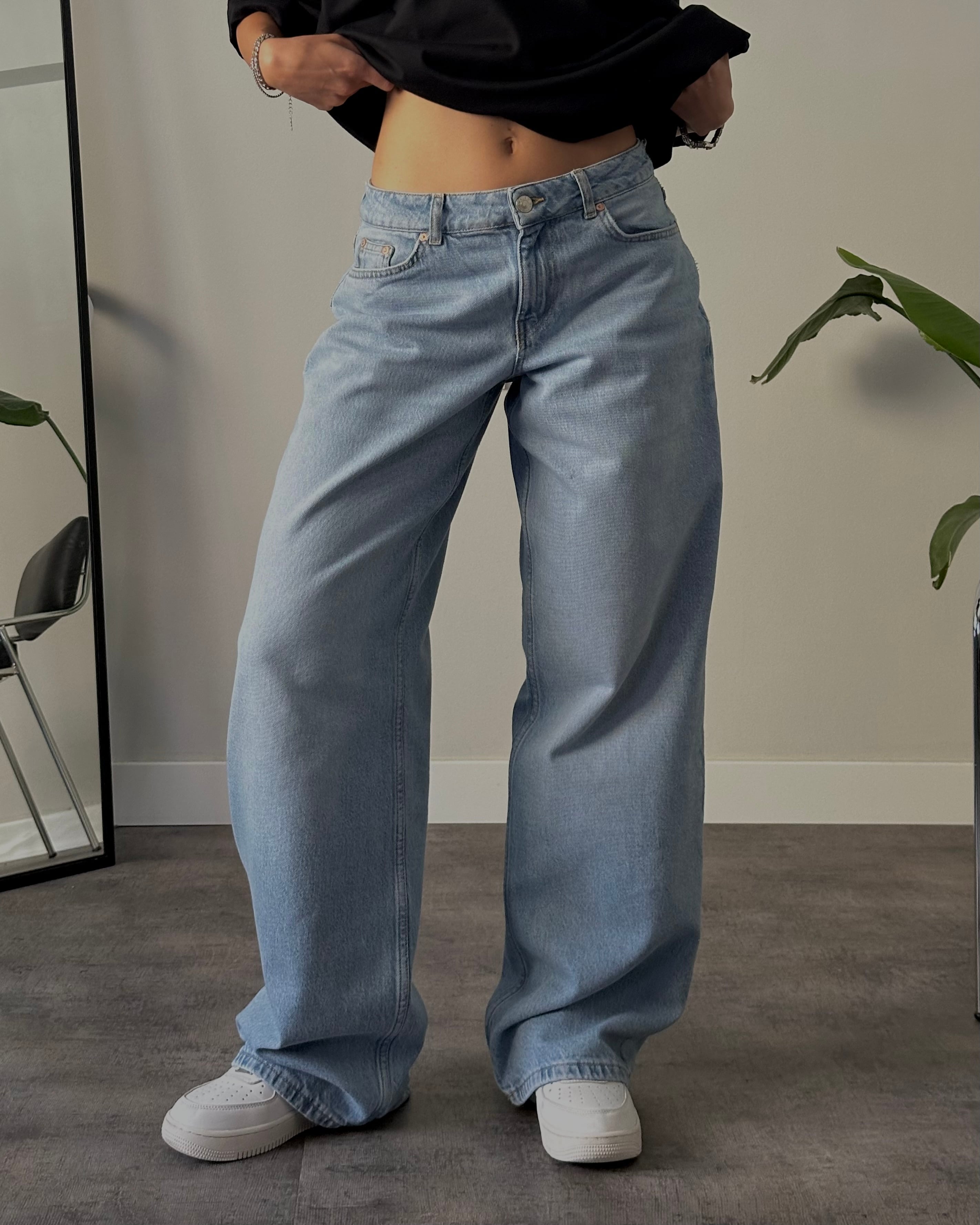 Düşük Bel Bol Kesim Straight Jean