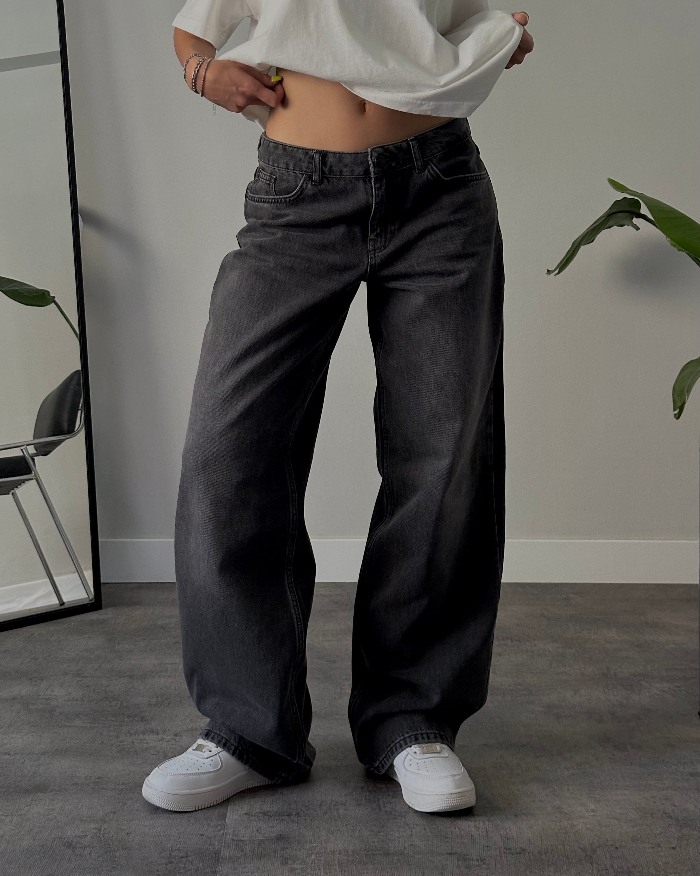 Düşük Bel Bol Kesim Straight Jean