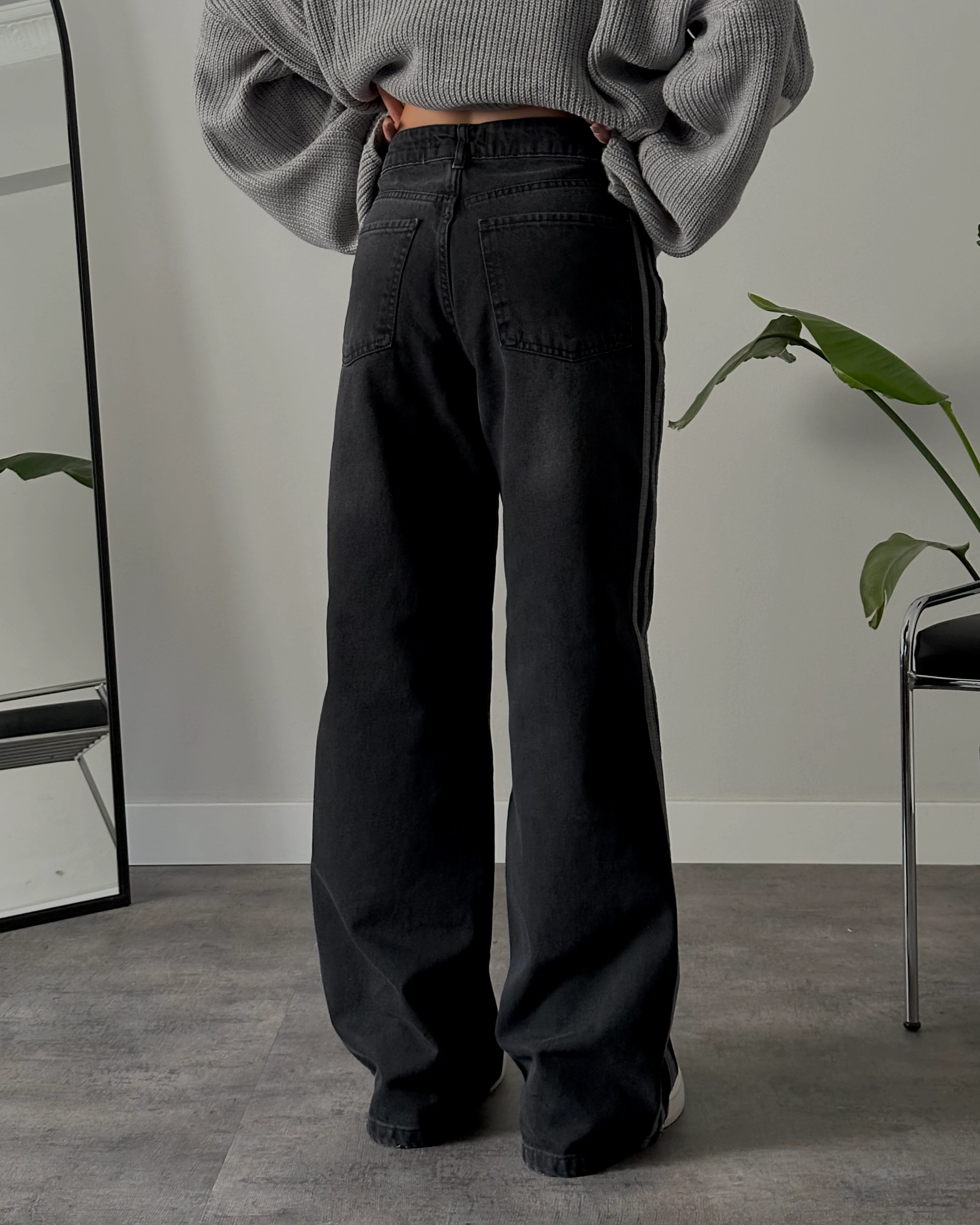 Yüksek Bel Siyah Şerit Detaylı Vintage Baggy Jean